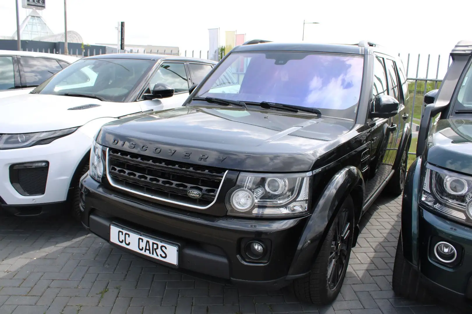 Land Rover Discovery Land Rover Discovery 4 SDV6 HSE Luxury-Edition Noir - 1