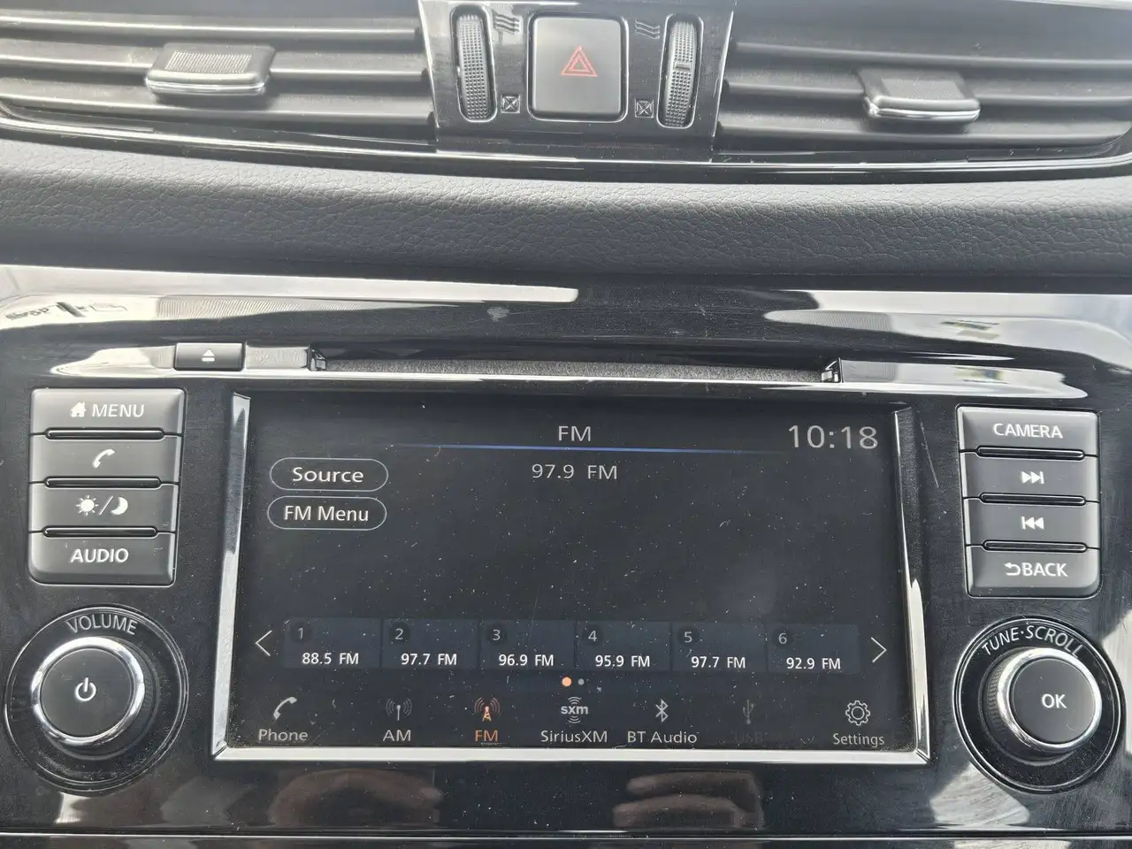 Nissan Qashqai снимка Nissan Qashqai