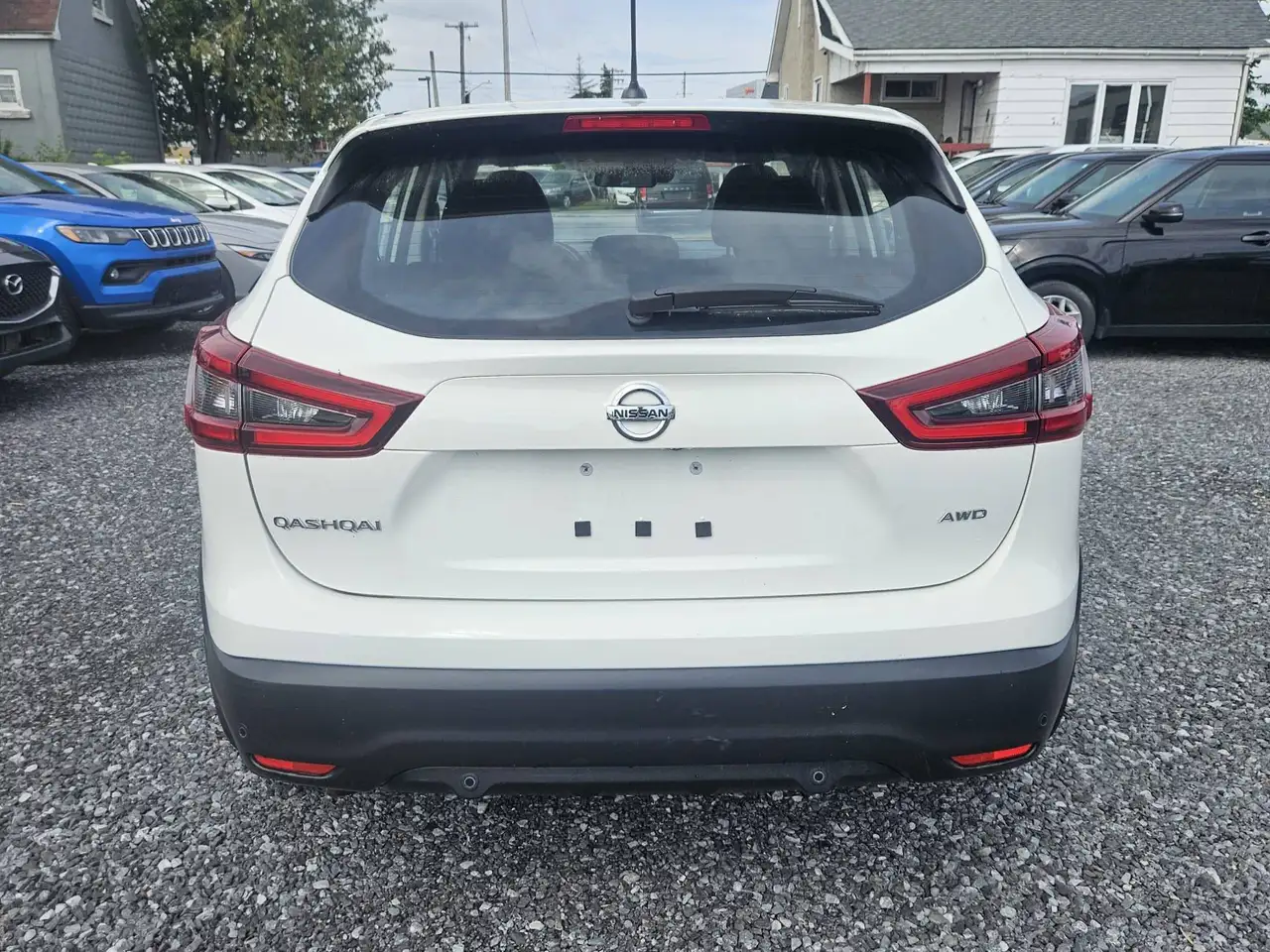 Nissan Qashqai снимка Nissan Qashqai