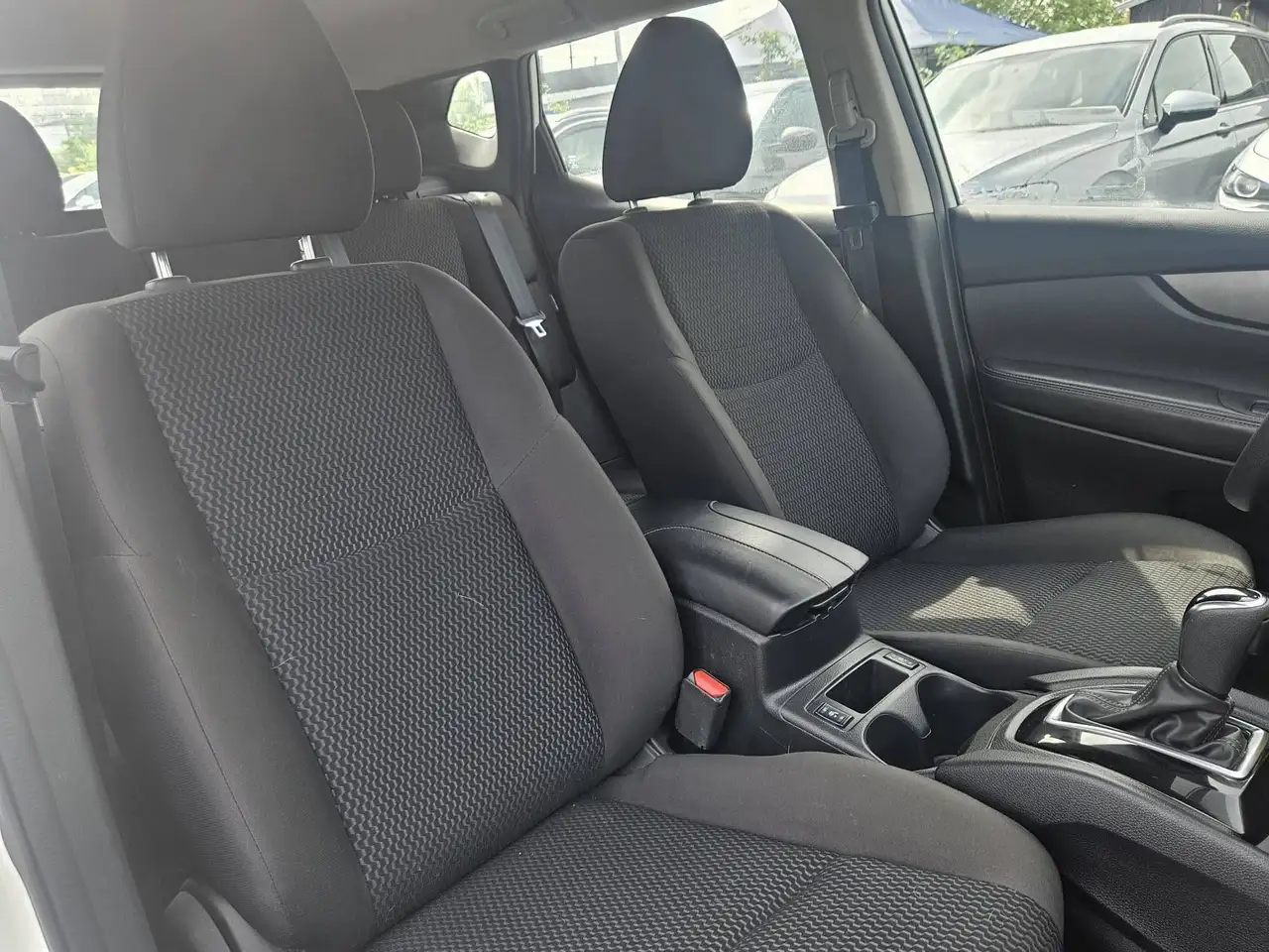 Nissan Qashqai снимка Nissan Qashqai