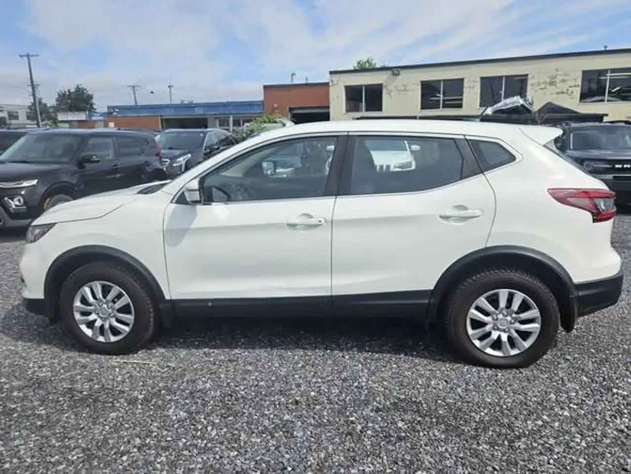 Nissan Qashqai снимка Nissan Qashqai