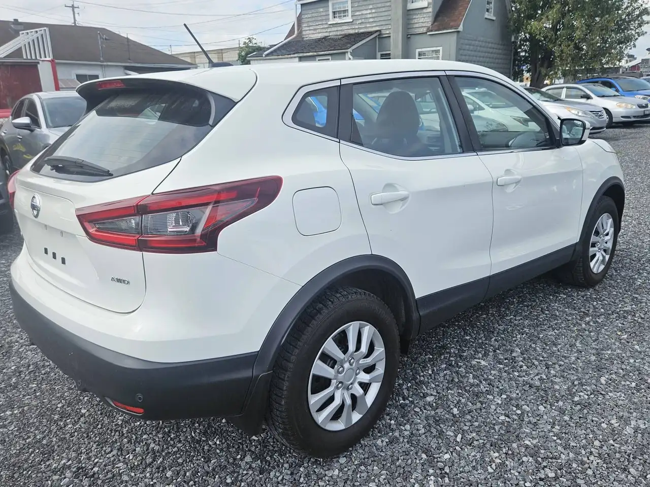 Nissan Qashqai снимка Nissan Qashqai