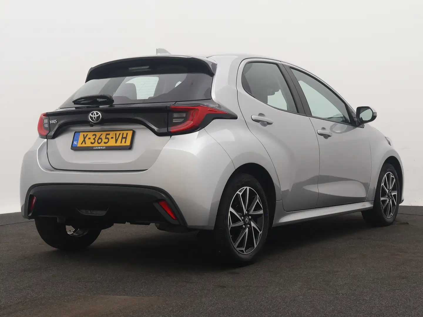 Toyota Yaris 1.5 VVT-i Dynamic | Apple Carplay/Android Auto | L Gris - 2