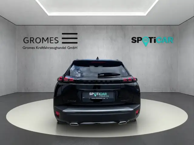 Peugeot 2008 view 4