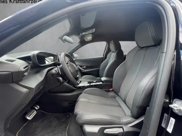 Peugeot 2008 view 9