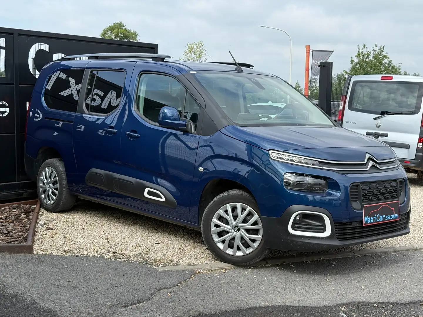Citroen Berlingo Berlingo 1.5/ 7 places / Caméra de recul / GPS Синій - 2