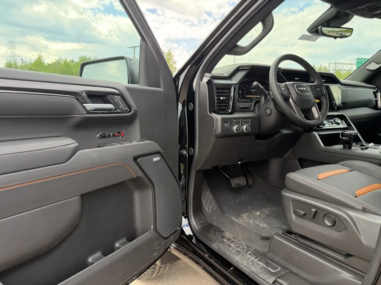 GMC Sierra 1500 photo GMC Sierra 1500