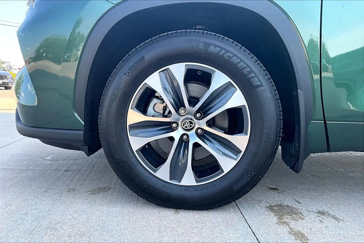Toyota Highlander photo Toyota Highlander