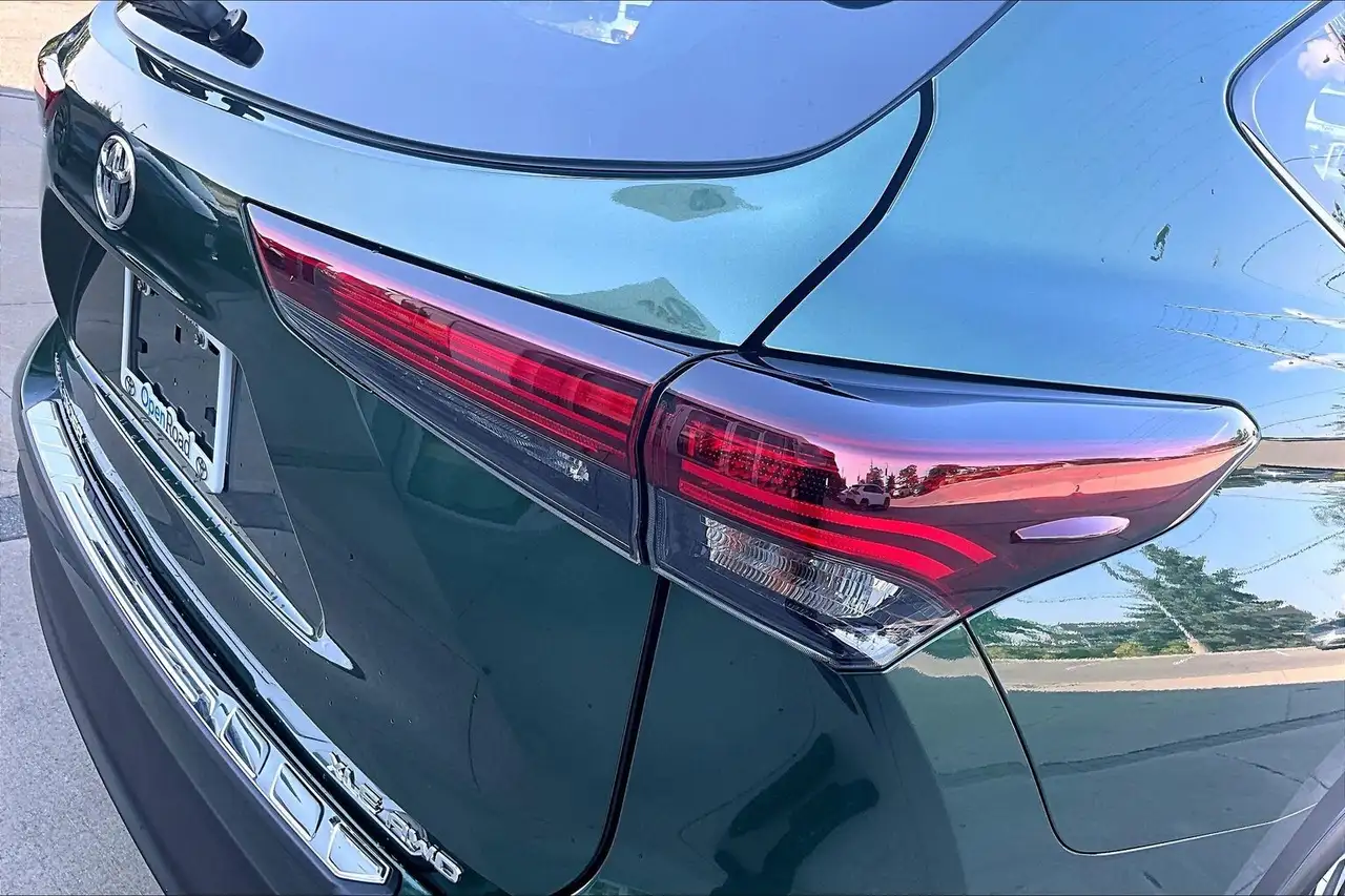 Toyota Highlander photo Toyota Highlander