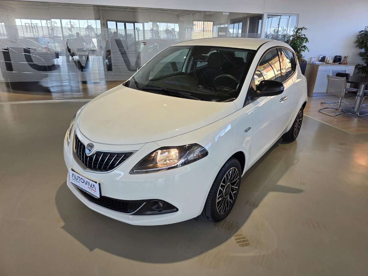 Lancia Ypsilon 1.0 FireFly 5 porte S&S Hybrid Platino