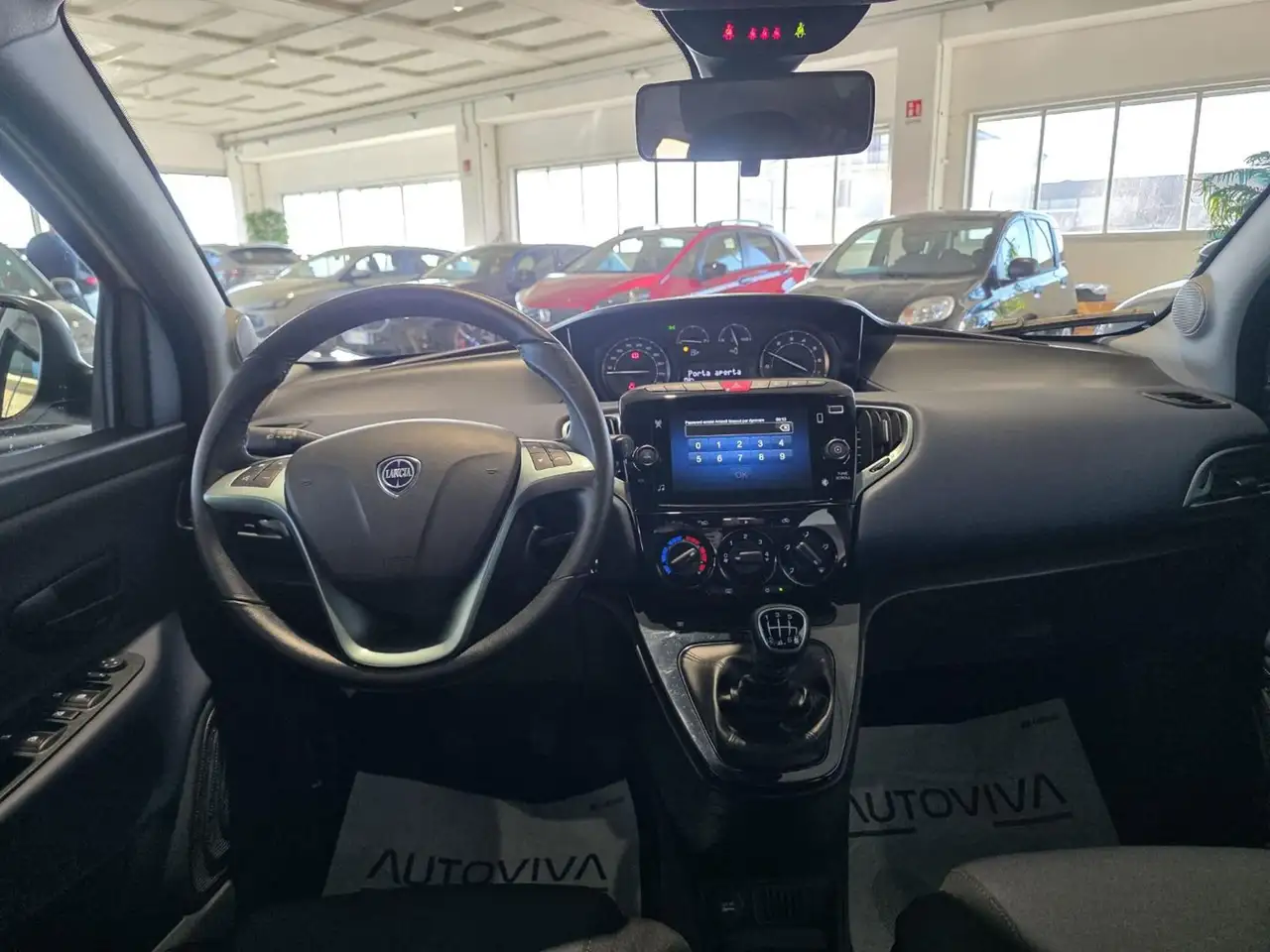 Lancia Ypsilon 2024 — фото 10
