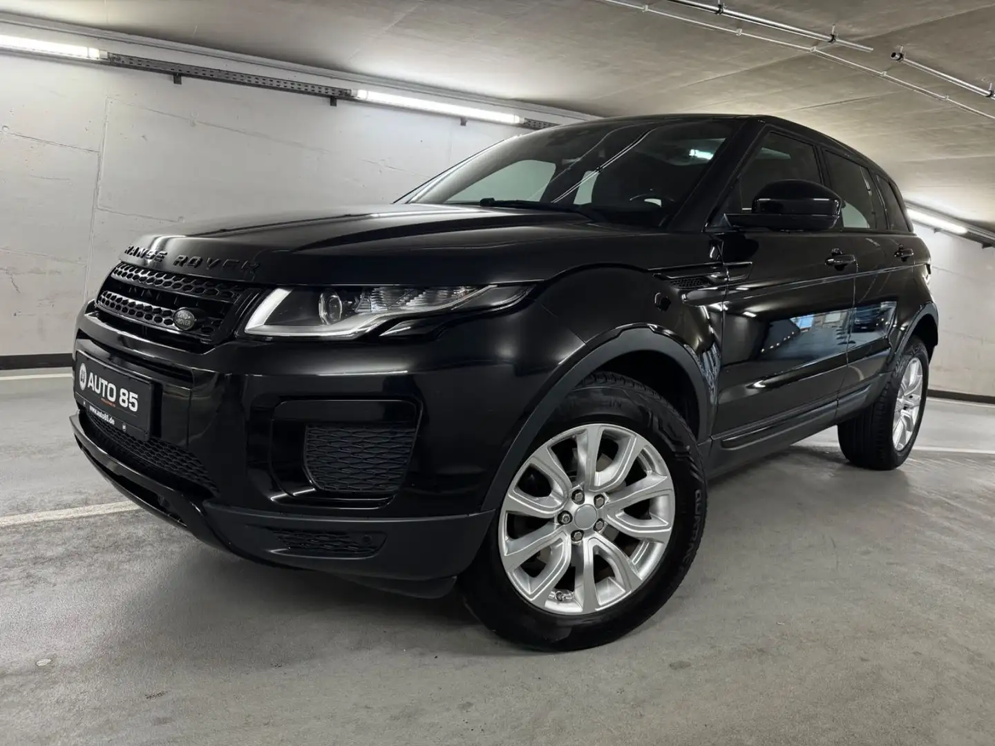 Land Rover Range Rover Evoque 2.0 TD4|Urban|Pano|AHK|R-Caml Schwarz - 1
