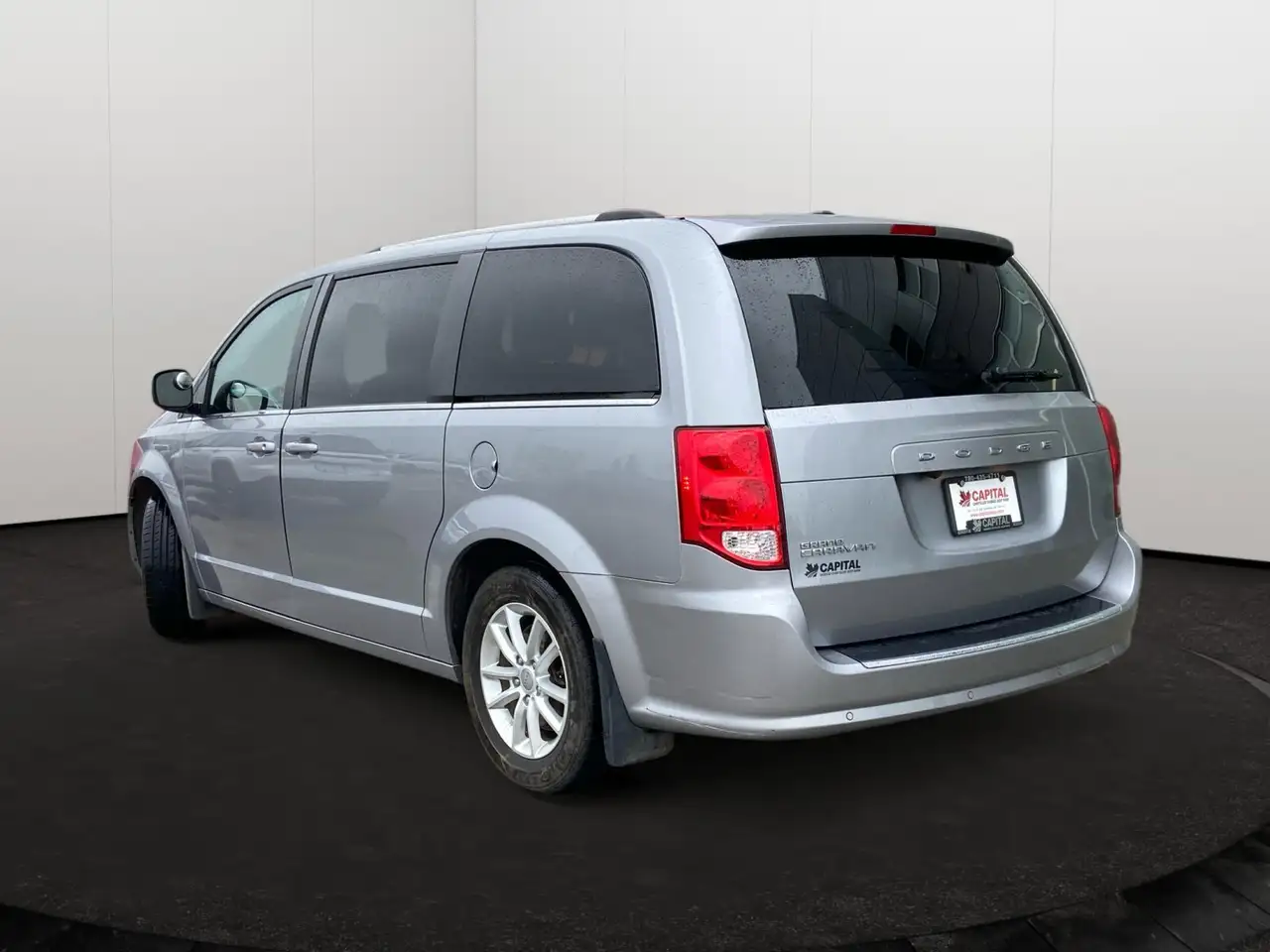 Dodge Grand Caravan снимка Dodge Grand Caravan