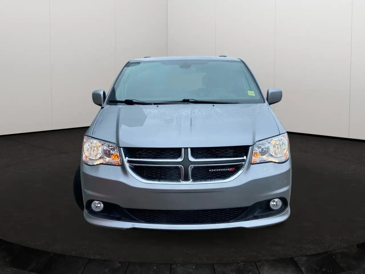 Dodge Grand Caravan снимка Dodge Grand Caravan