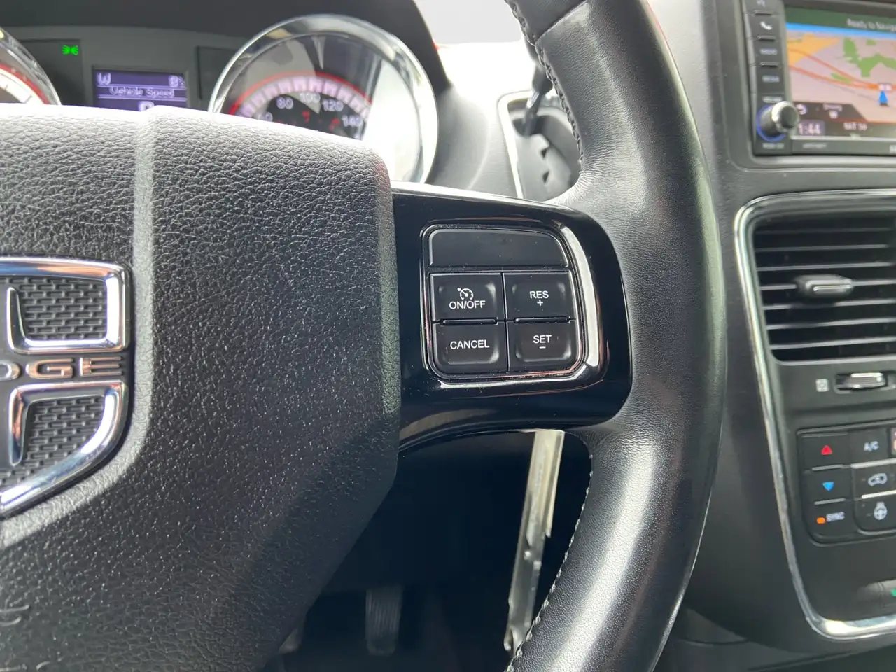 Dodge Grand Caravan снимка Dodge Grand Caravan