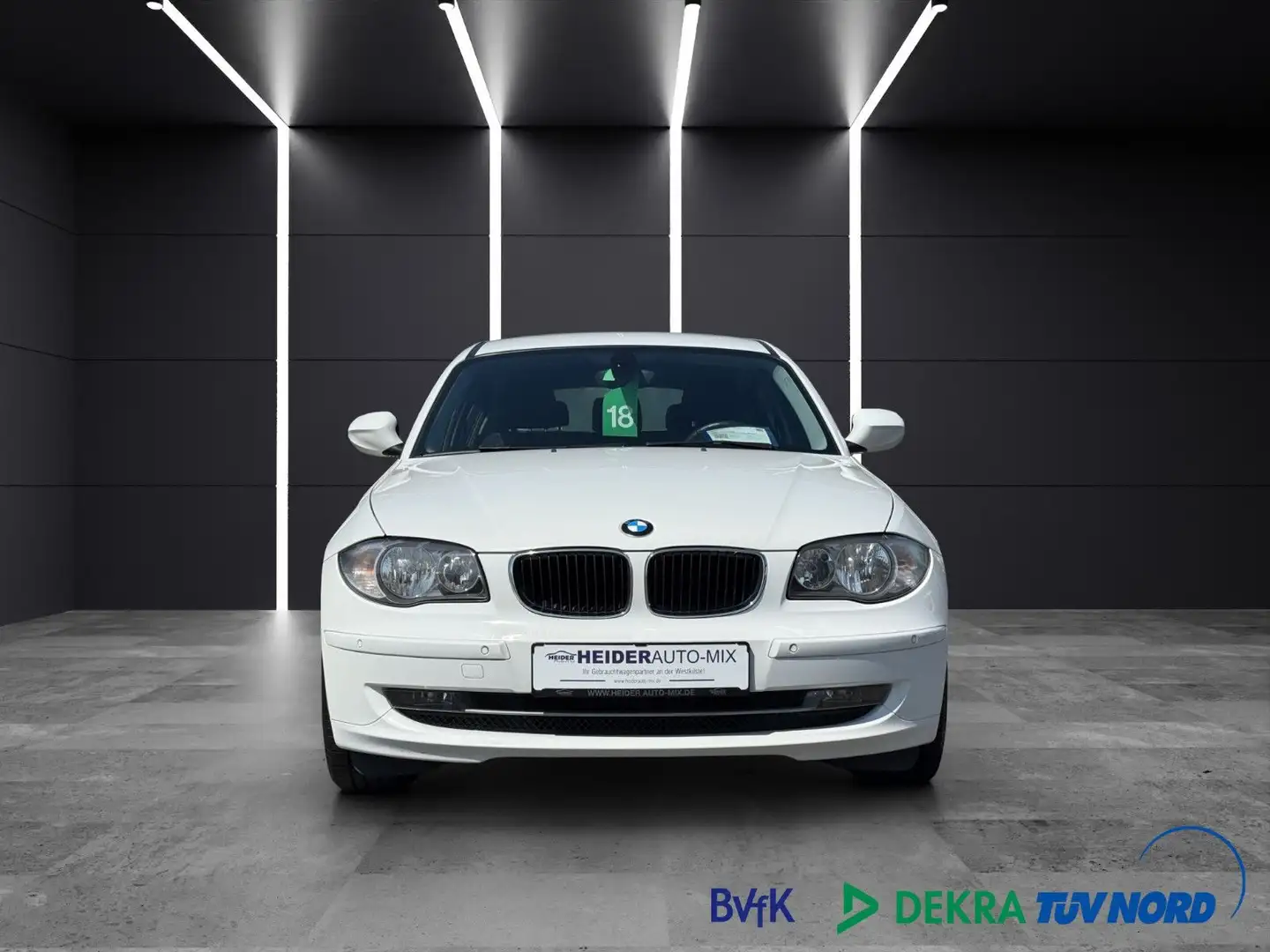 BMW 116 i Lim. 5-trg. TEMPOMAT|SITZHEIZUNG|KLIMA|PDC Blanc - 2