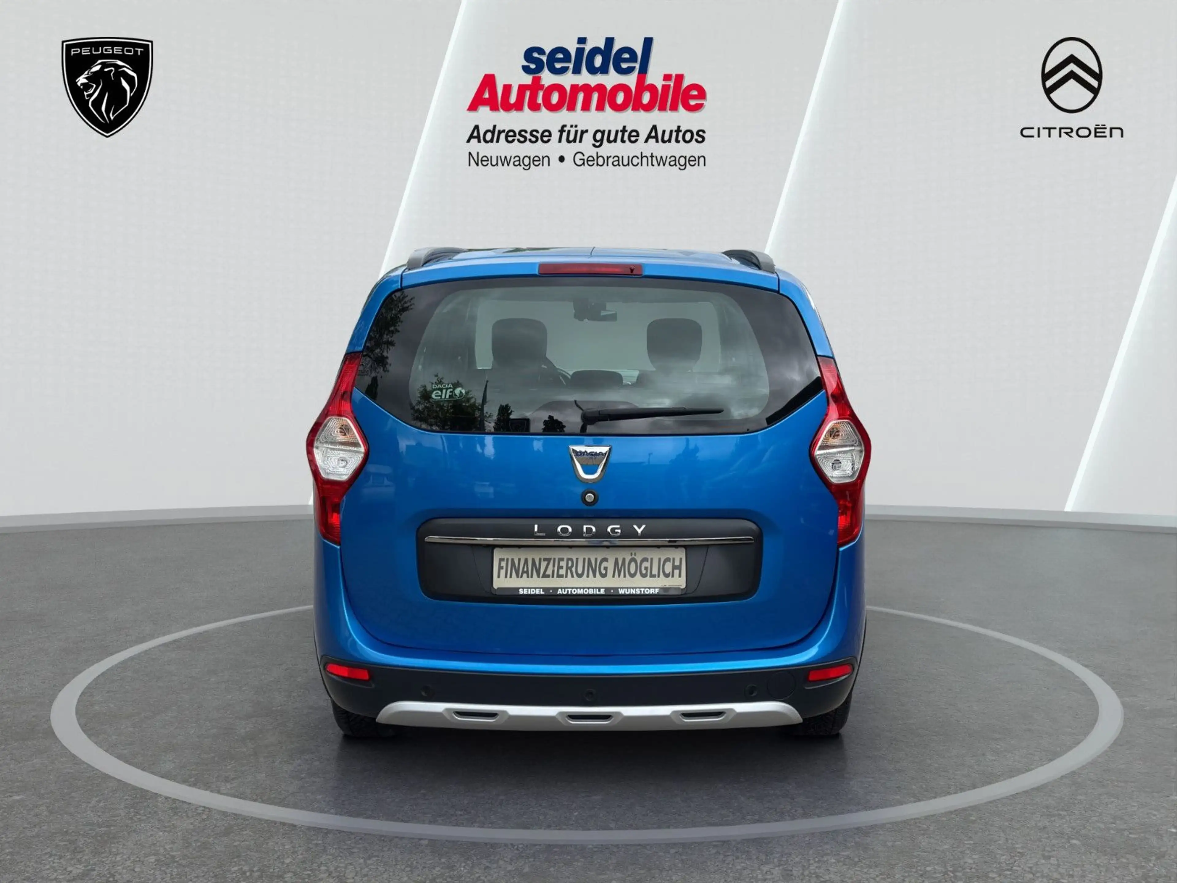 Dacia Lodgy 1.6 SCe 100 StepwayComfort, 1.HD, wenig KM — photo 4