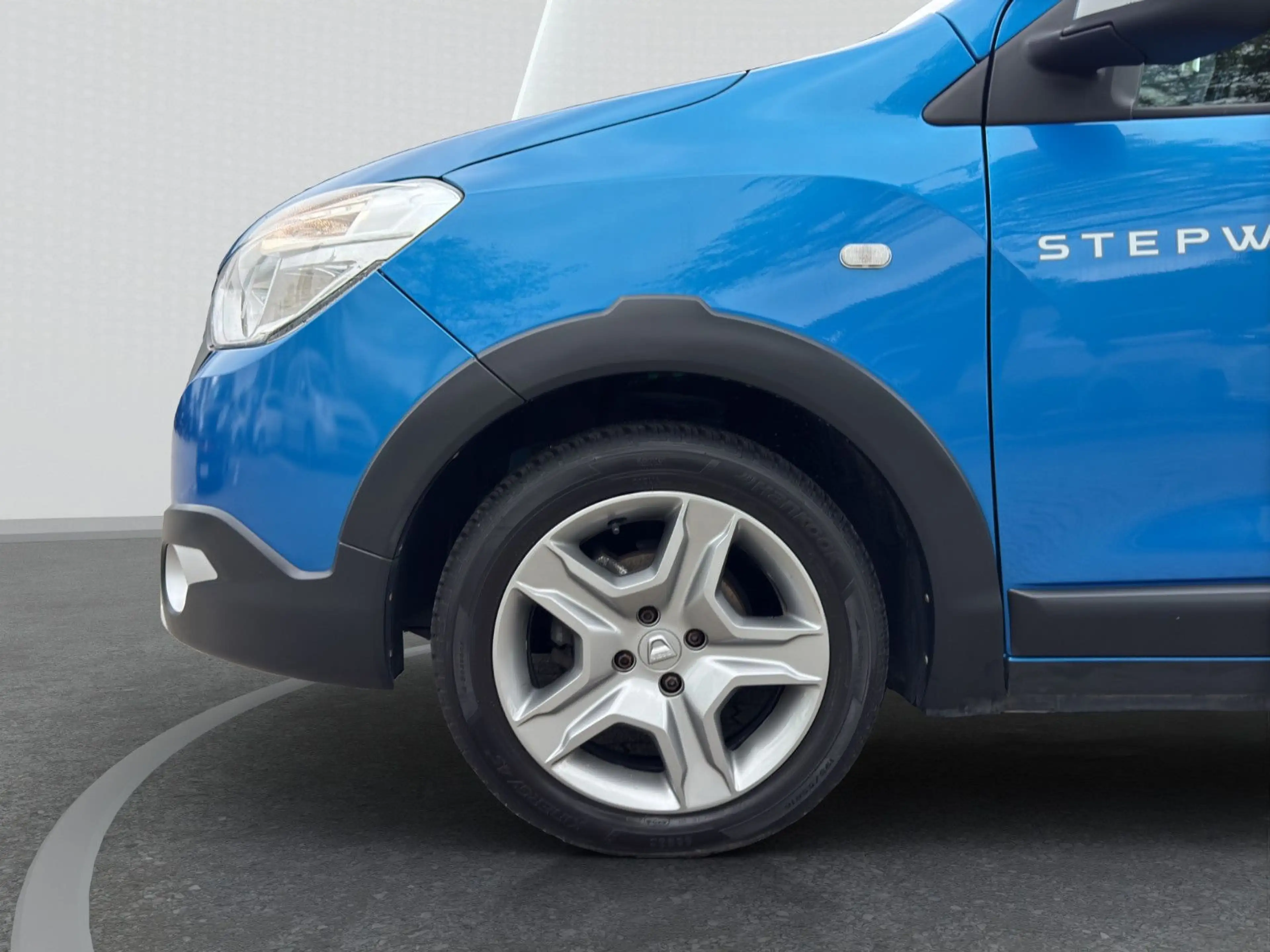 Dacia Lodgy 1.6 SCe 100 StepwayComfort, 1.HD, wenig KM — photo 9
