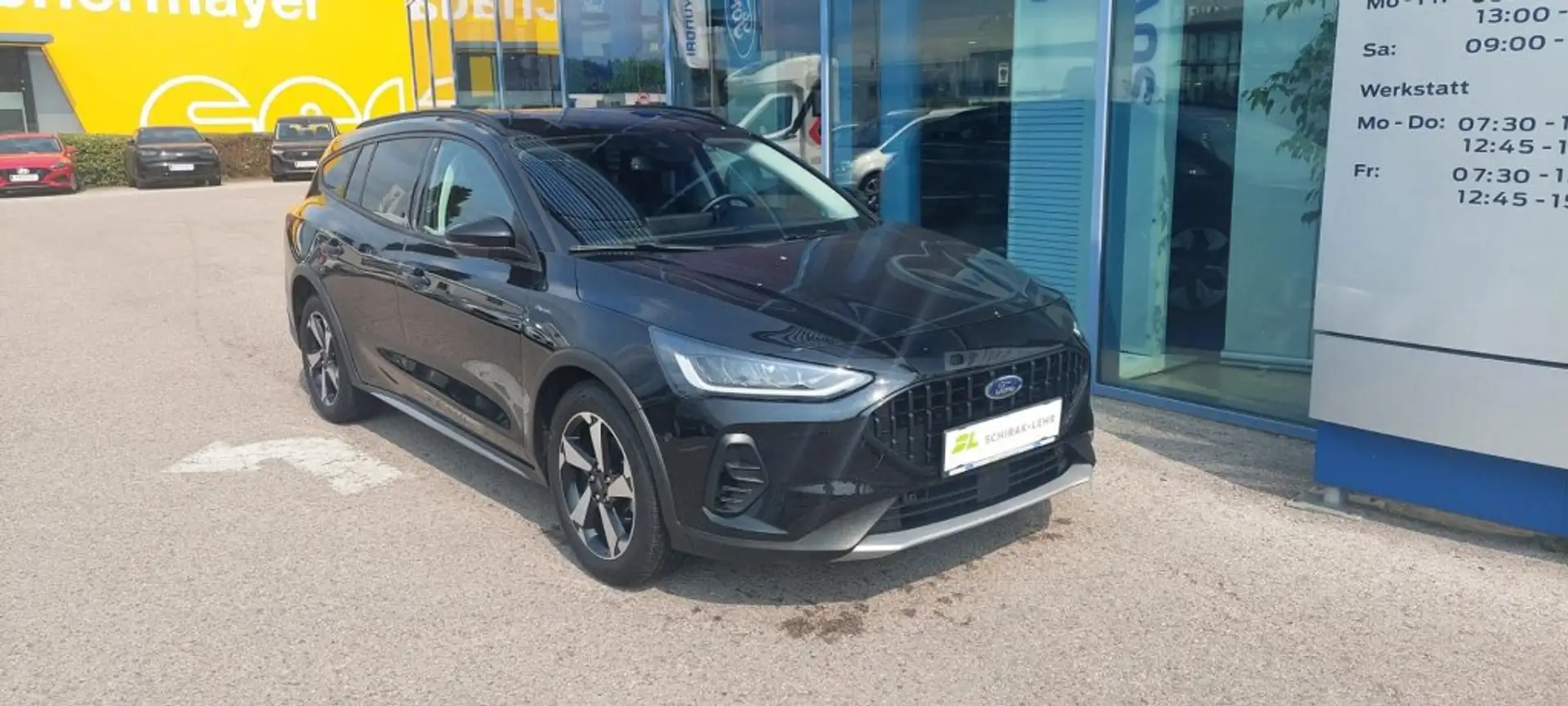 Ford Focus Active X  Turnier 1.0EB MHEV 92/125 M6 Zwart - 1