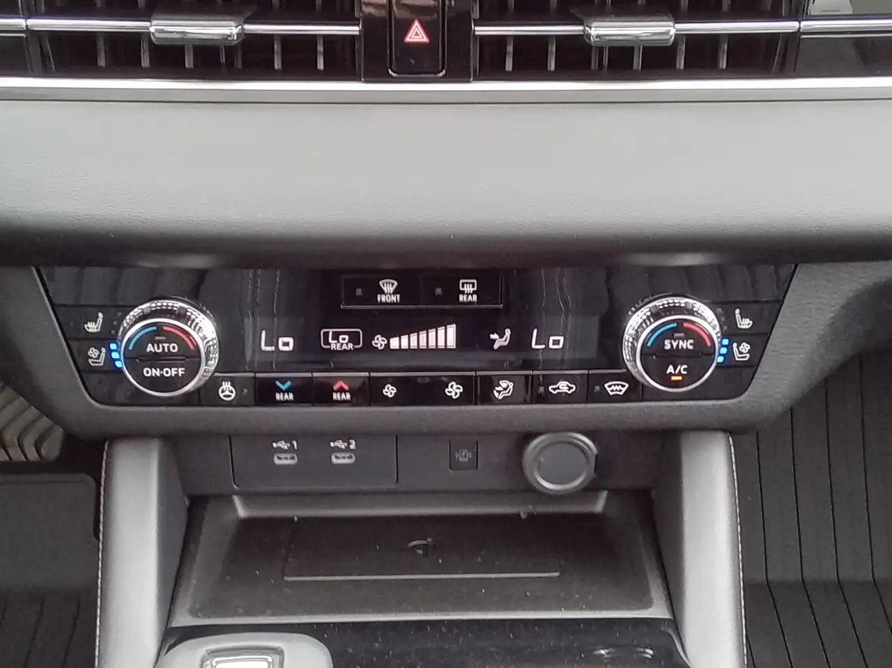 Mitsubishi Outlander снимка Mitsubishi Outlander