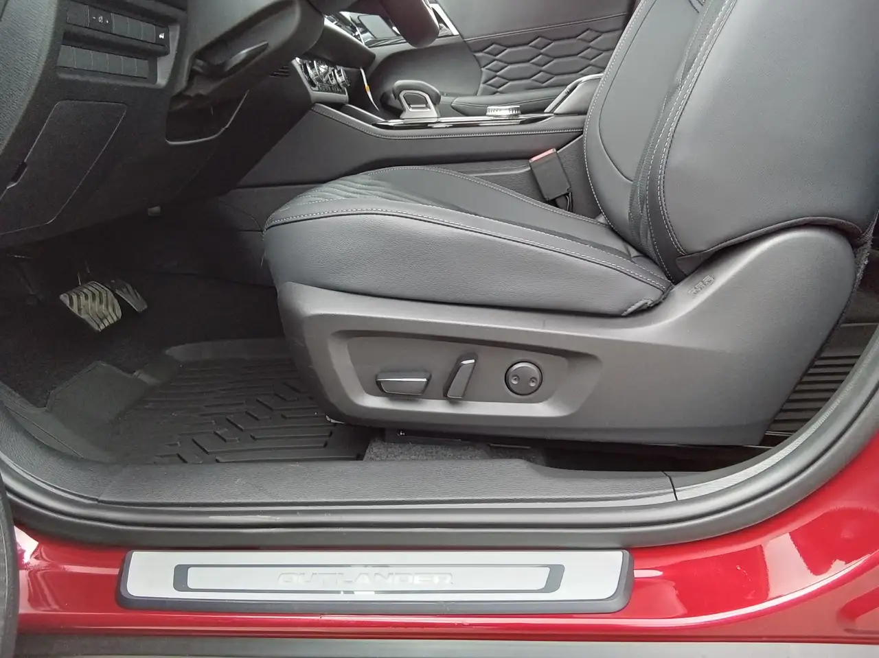 Mitsubishi Outlander снимка Mitsubishi Outlander
