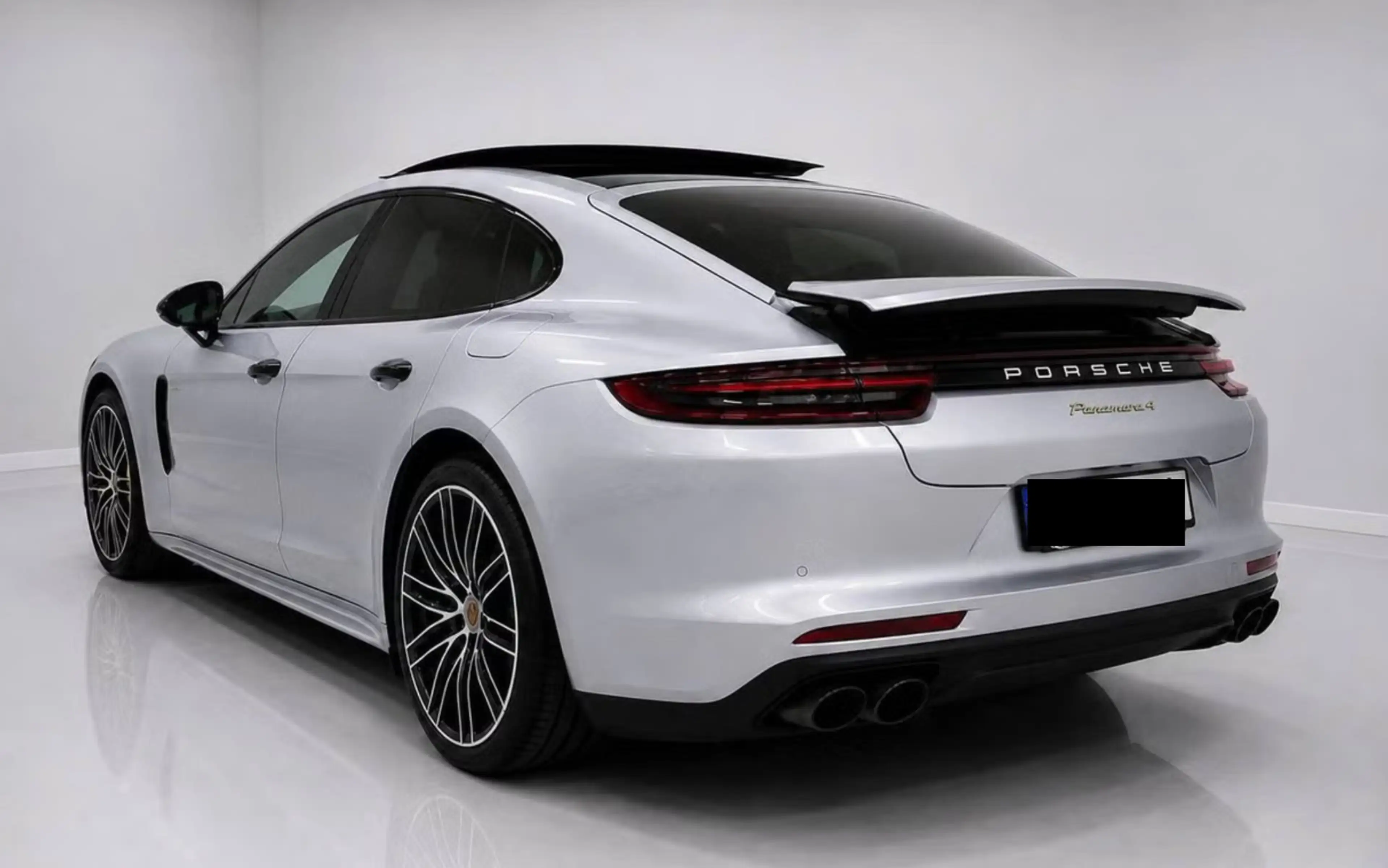 Porsche Panamera 4 E-Hybrid PANORAMA — photo 2
