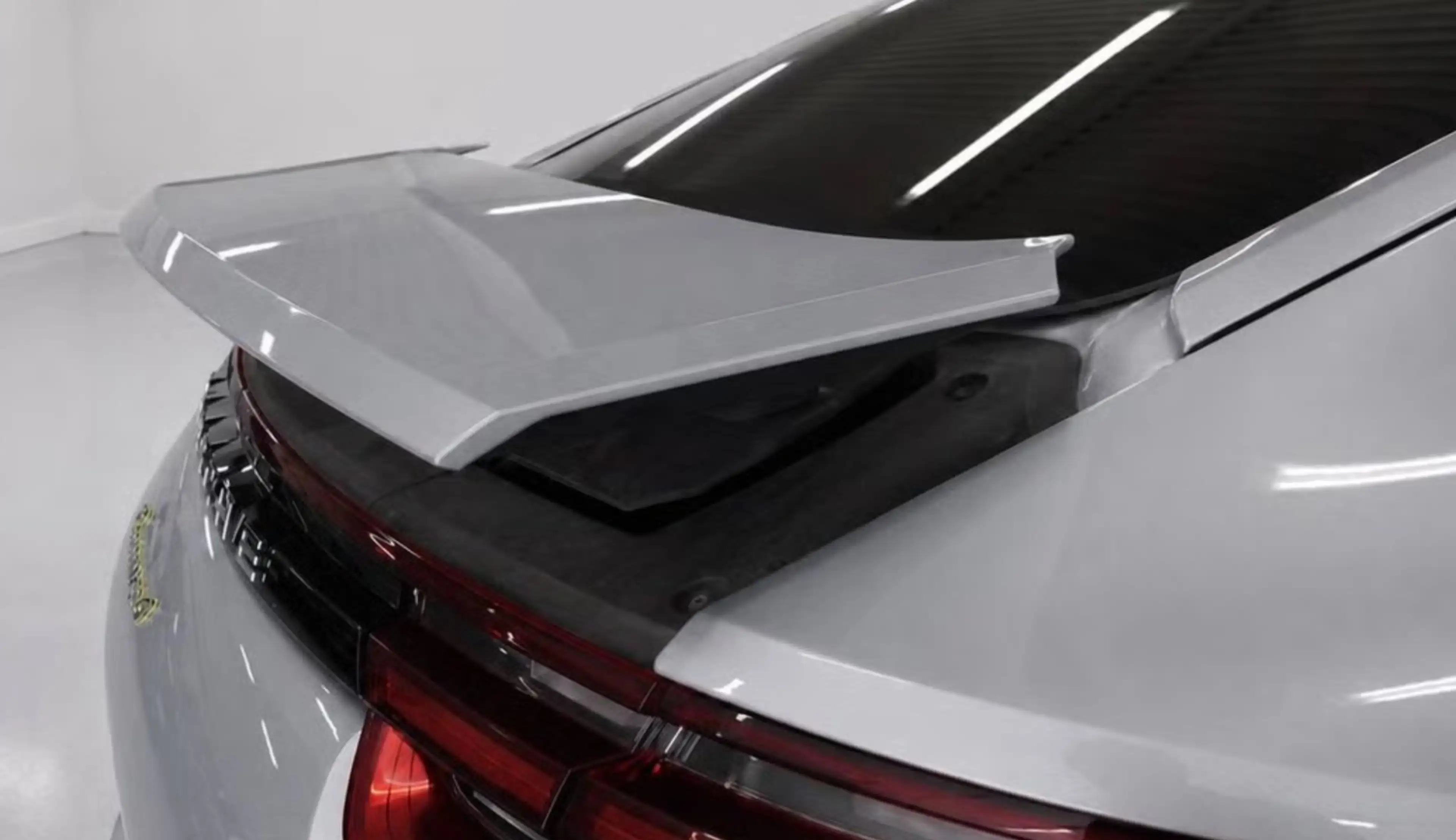 Porsche Panamera 4 E-Hybrid PANORAMA — photo 8