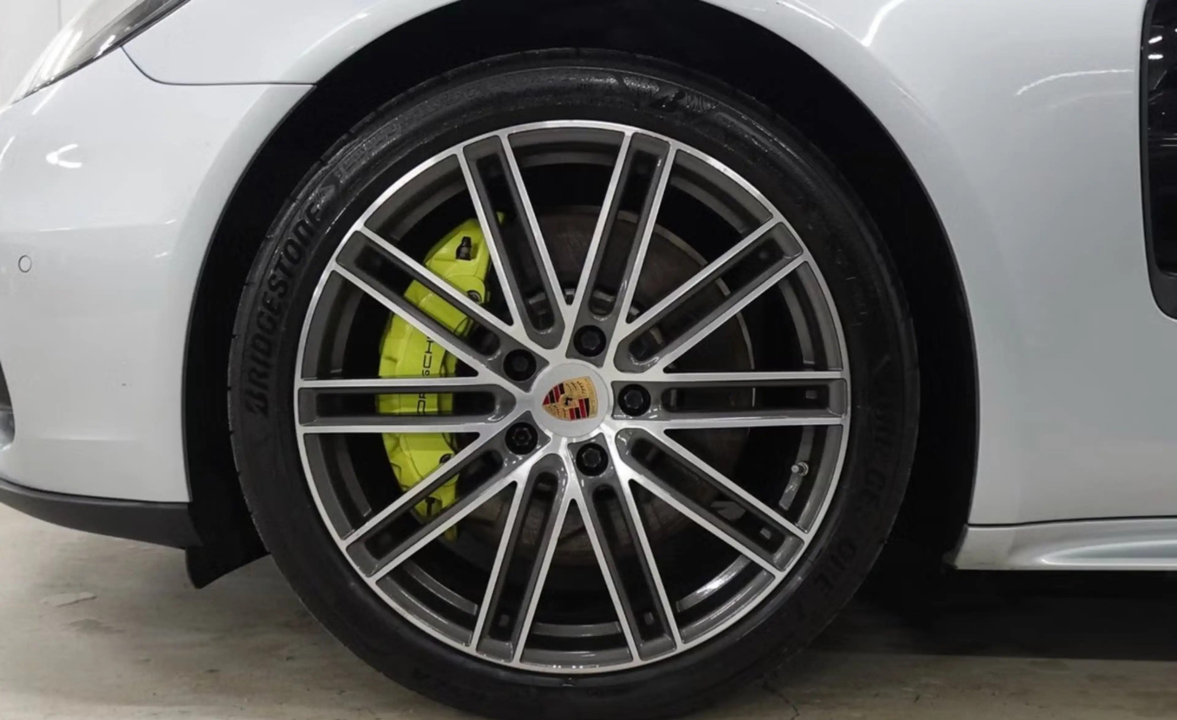 Porsche Panamera 4 E-Hybrid PANORAMA — photo 7