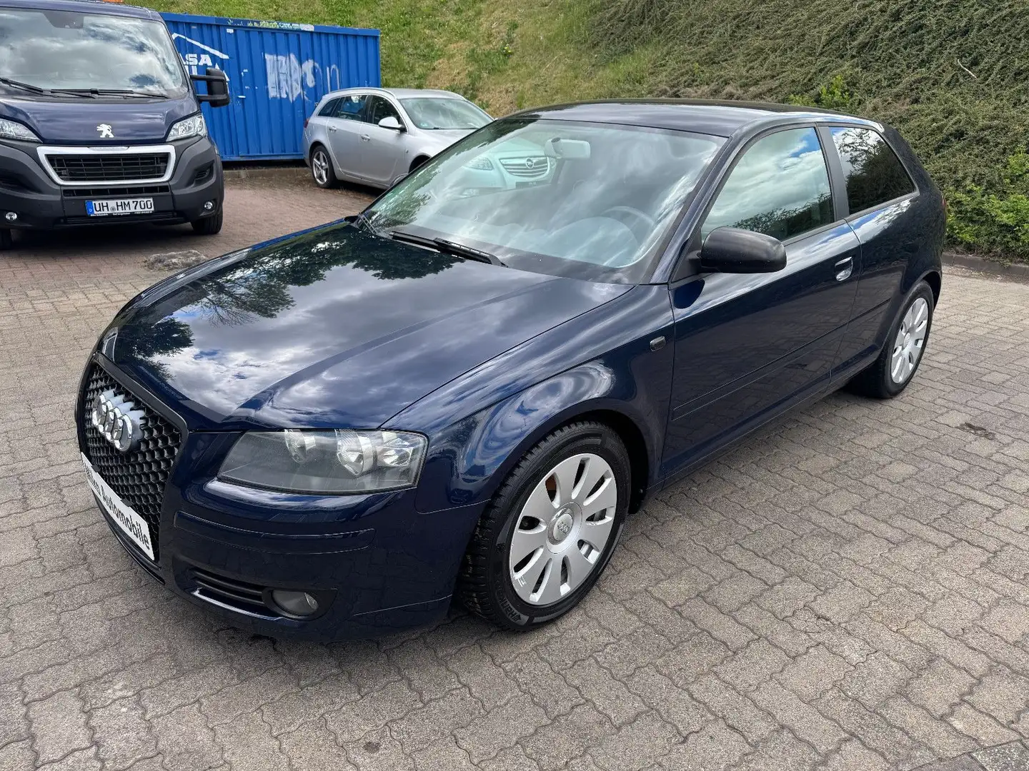 Audi A3 1.8 Attraction Motorschaden Blau - 2