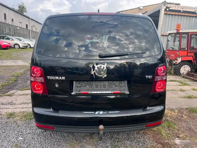 Volkswagen Touran view 5