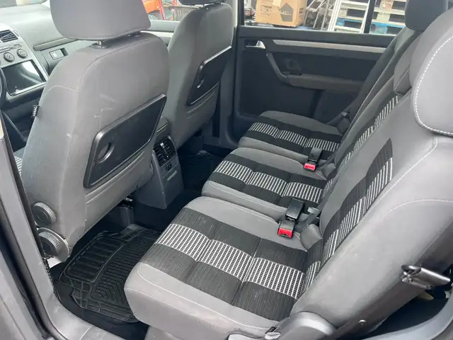 Volkswagen Touran view 10