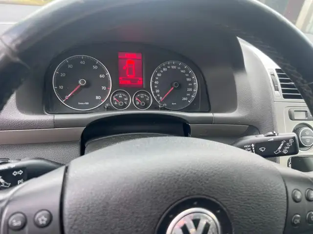 Volkswagen Touran view 14