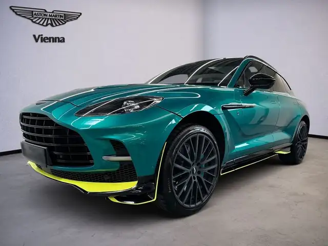 Aston Martin DBX DBX707 / AMR Podium Green / Pano