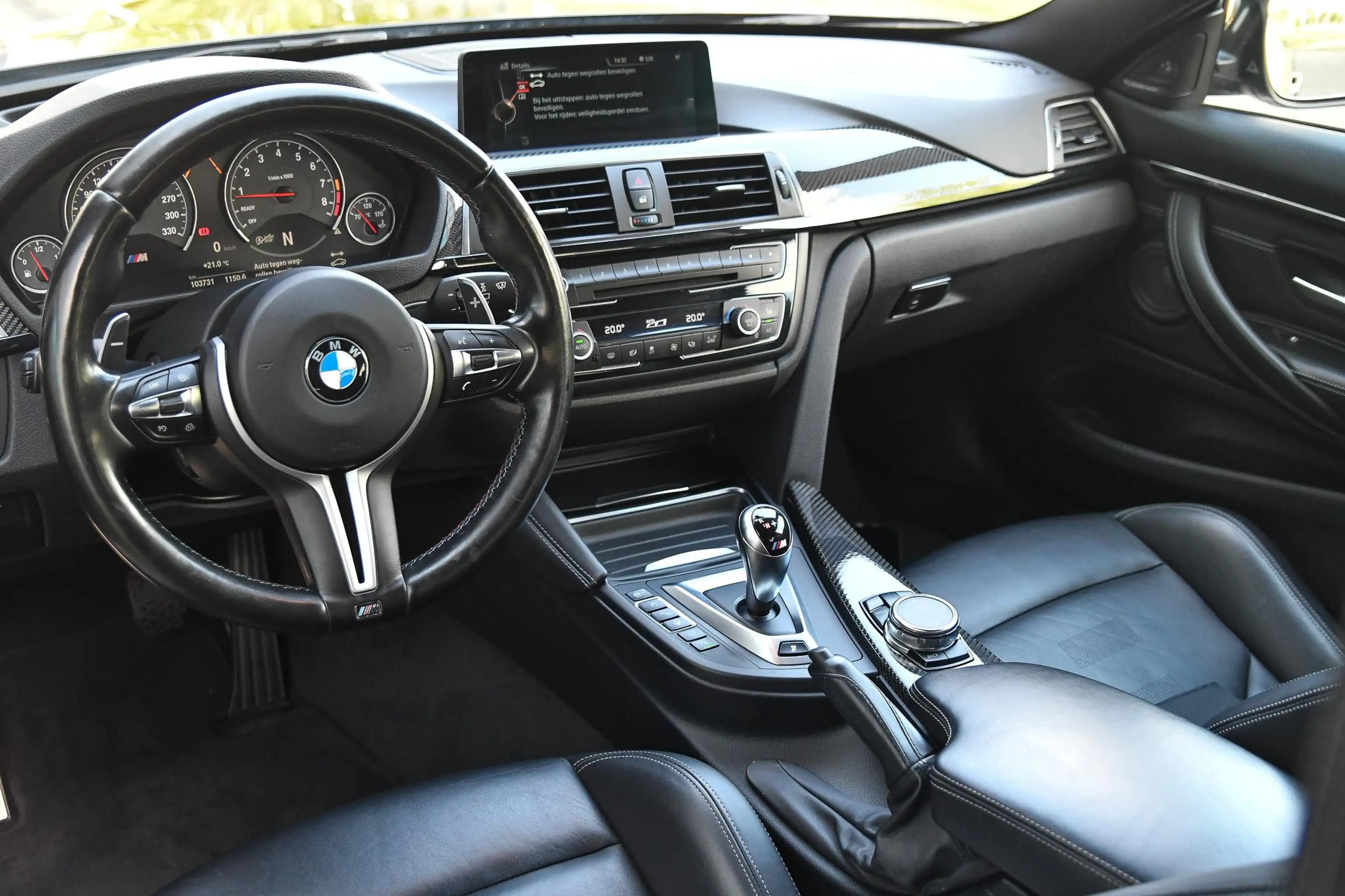 BMW M4 4-serie Coupé — photo 9