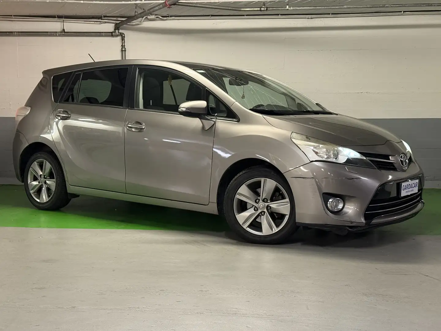 Toyota Verso Verso 2013 1.6 d-4d Style 7p. Mt. 60000km Grigio - 1