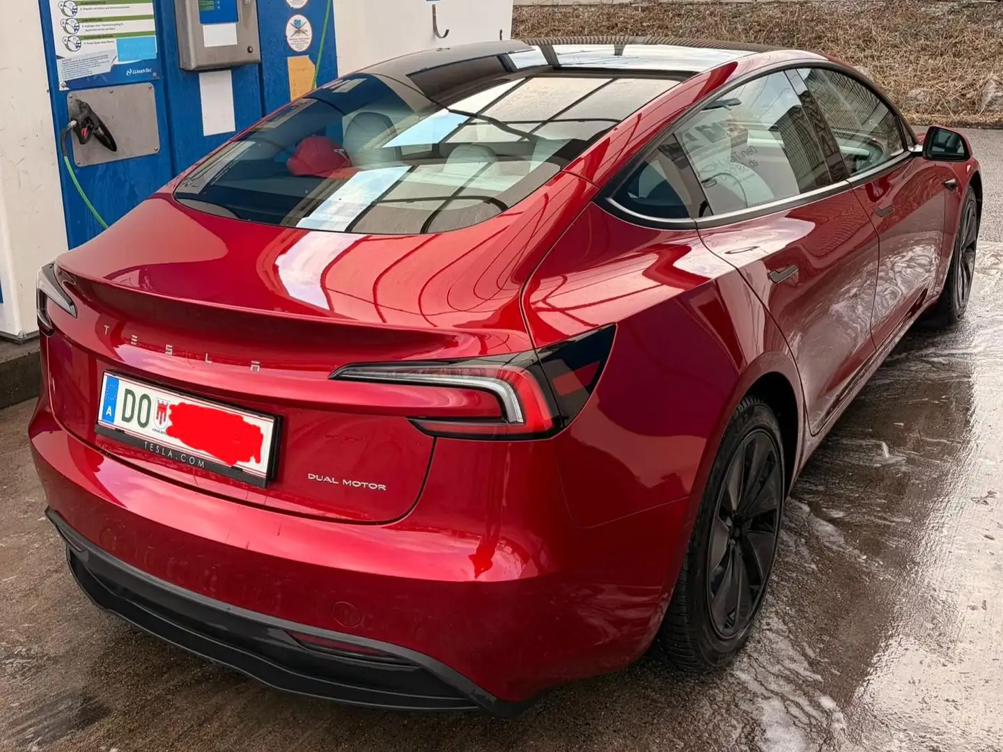 Tesla Model 3 Highland 2024, Dual Motor, Long Range, Allrad Rot - 2