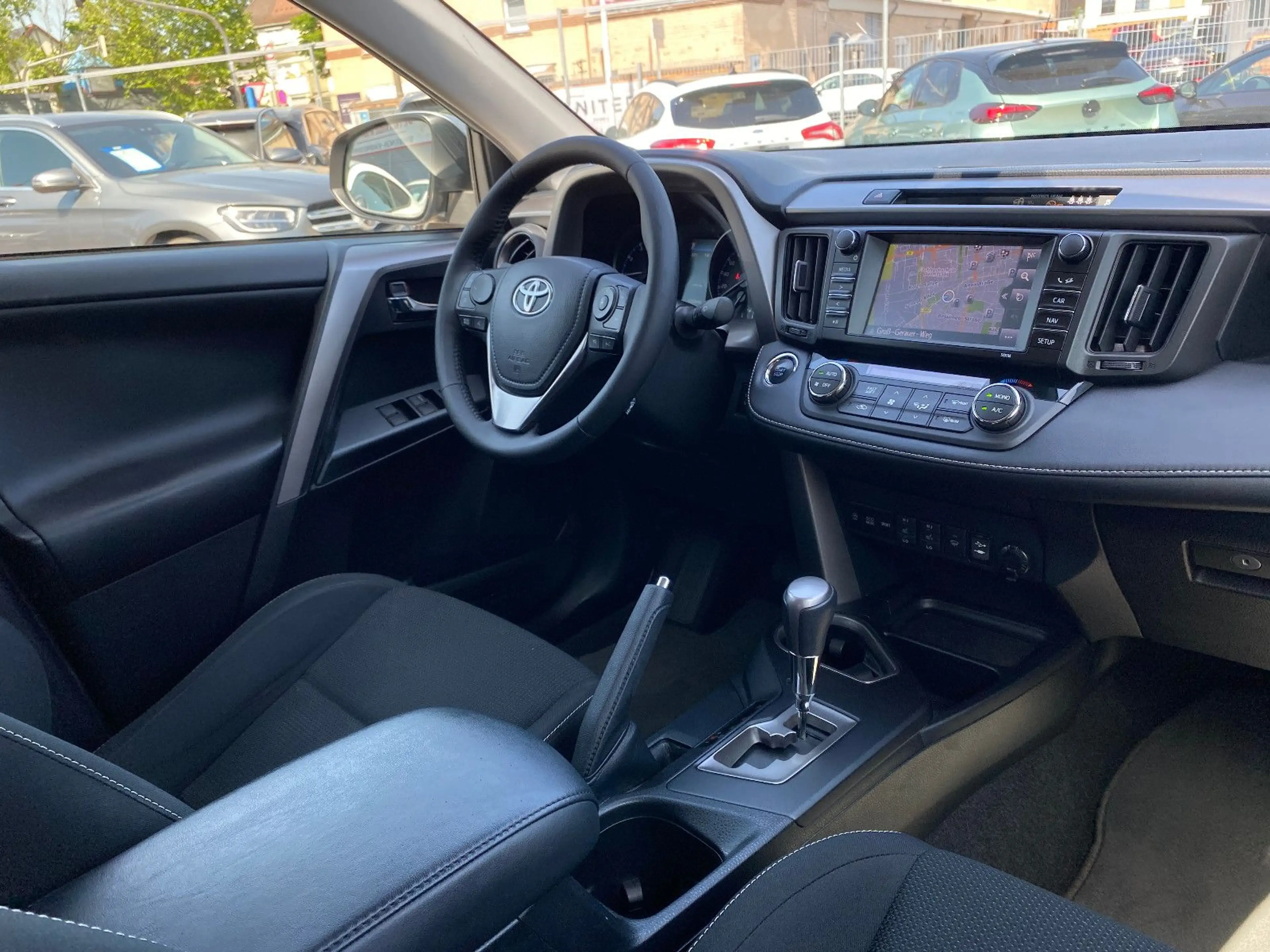 Toyota RAV4 Edition-S Nav/LED/AHK/Kamera/Spur/Allwetter — photo 13