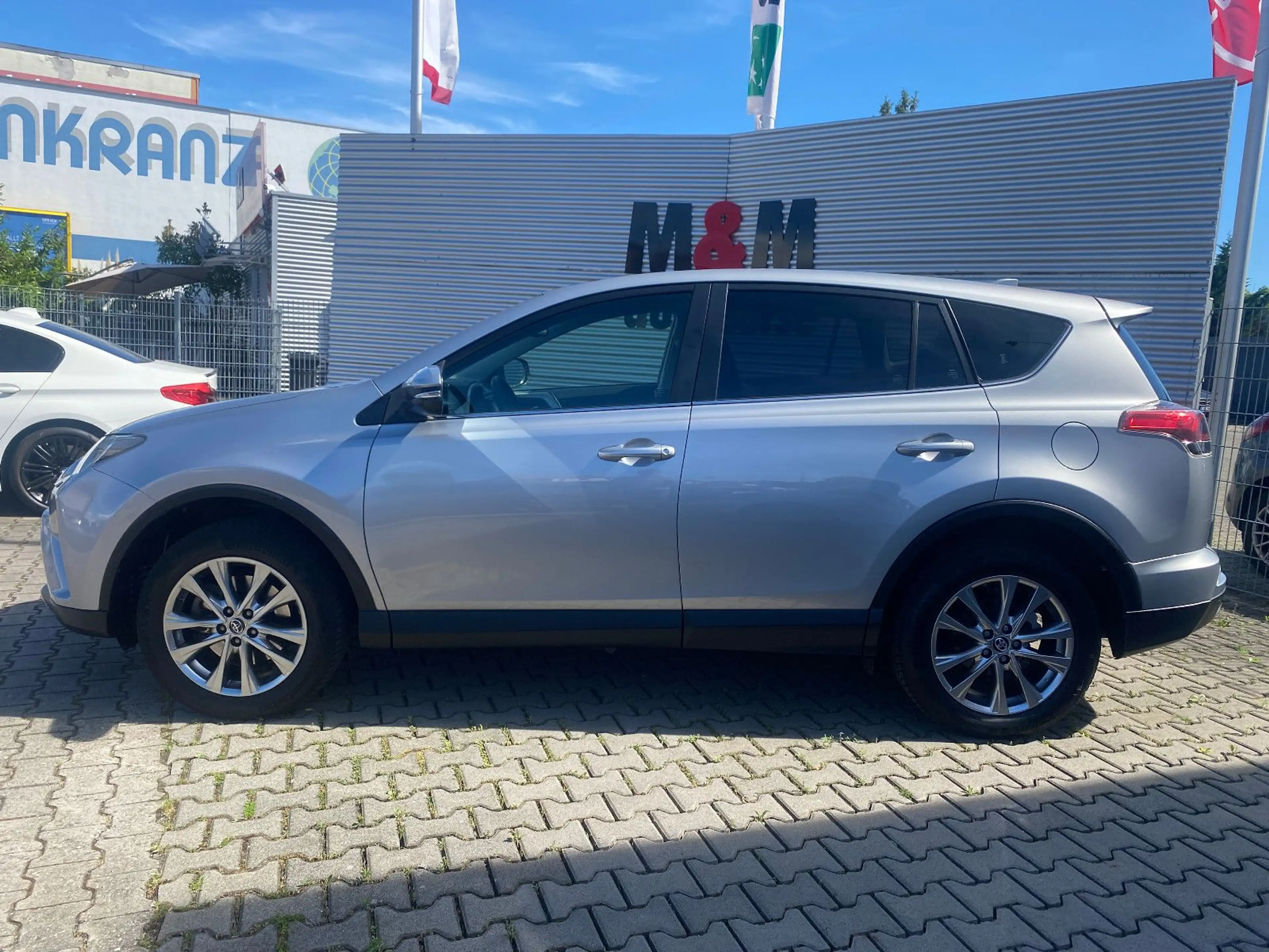 Toyota RAV4 Edition-S Nav/LED/AHK/Kamera/Spur/Allwetter — photo 3