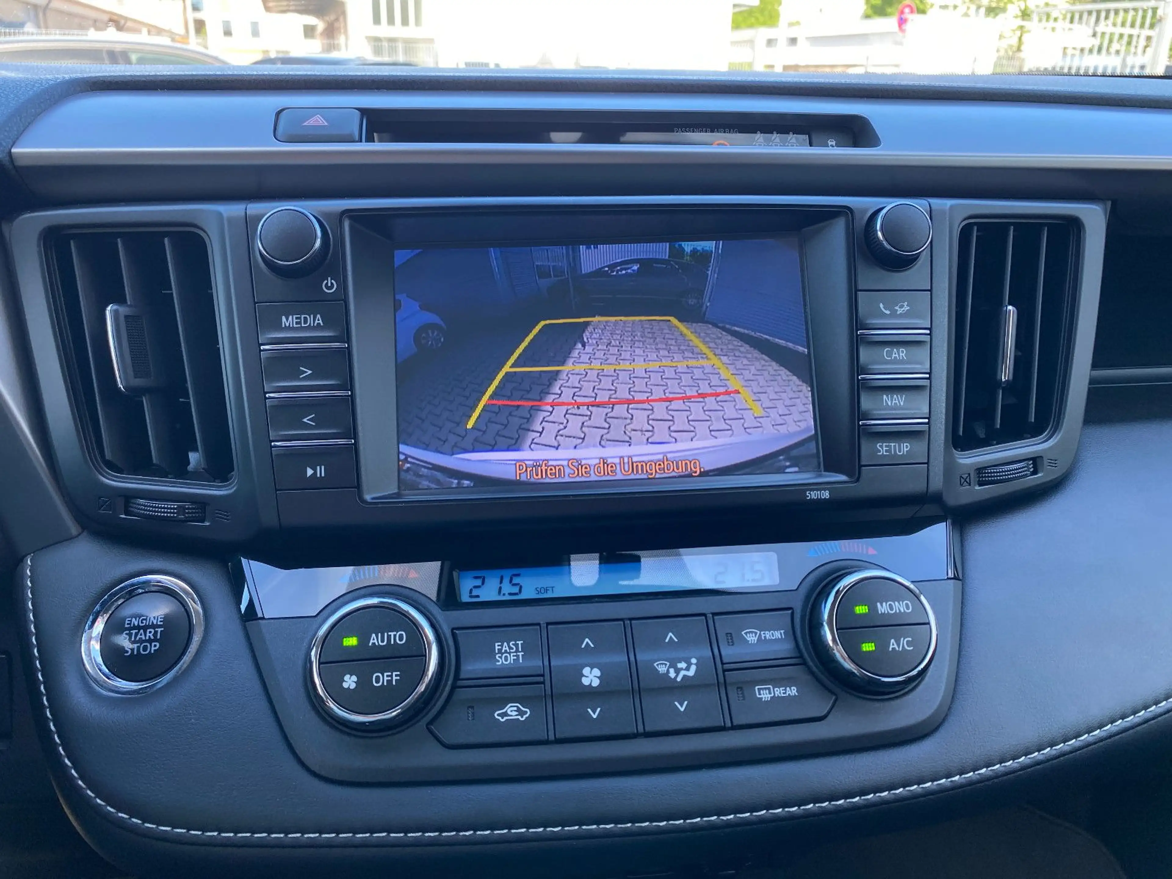 Toyota RAV4 Edition-S Nav/LED/AHK/Kamera/Spur/Allwetter — photo 11
