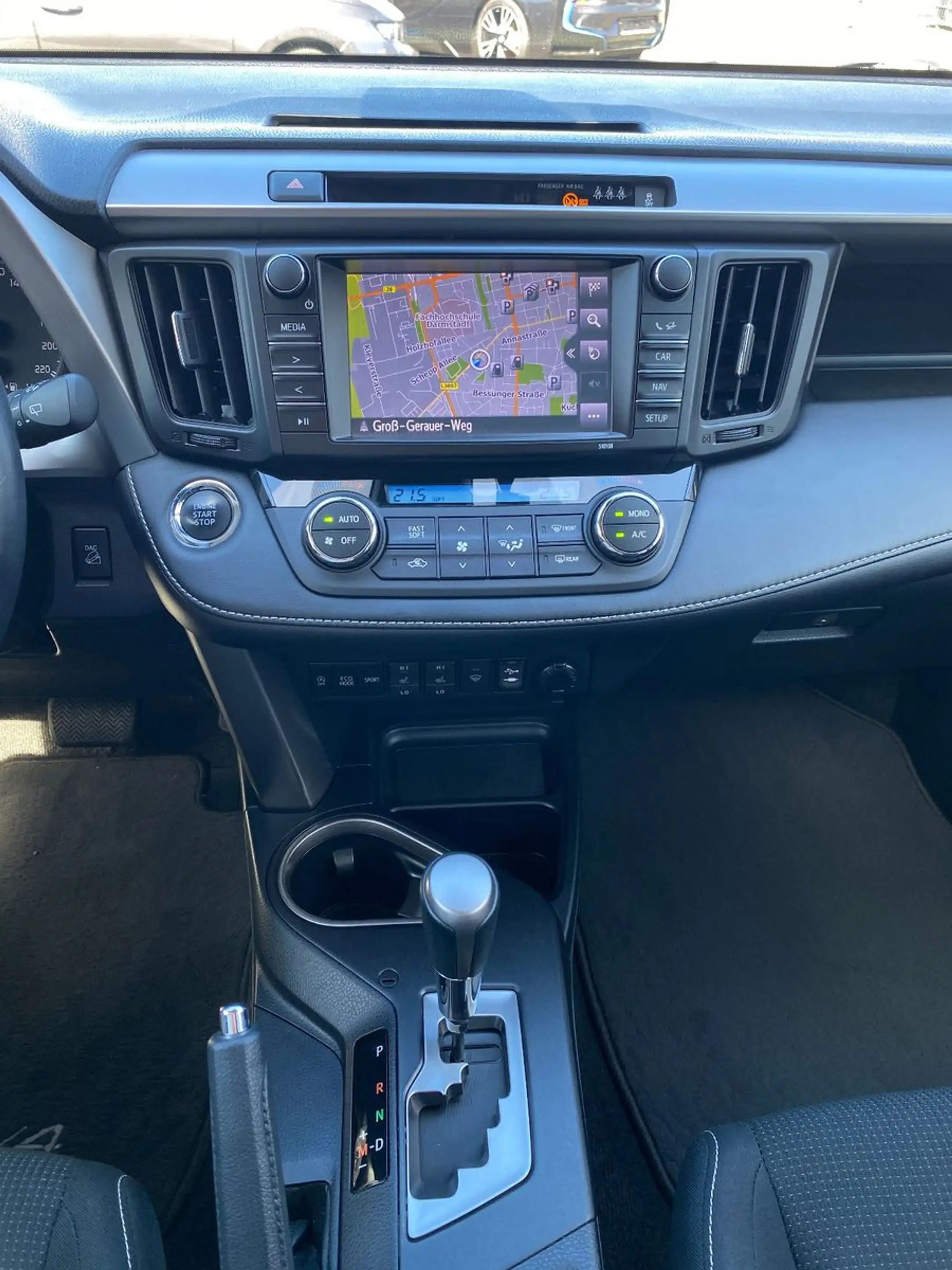 Toyota RAV4 Edition-S Nav/LED/AHK/Kamera/Spur/Allwetter — photo 10