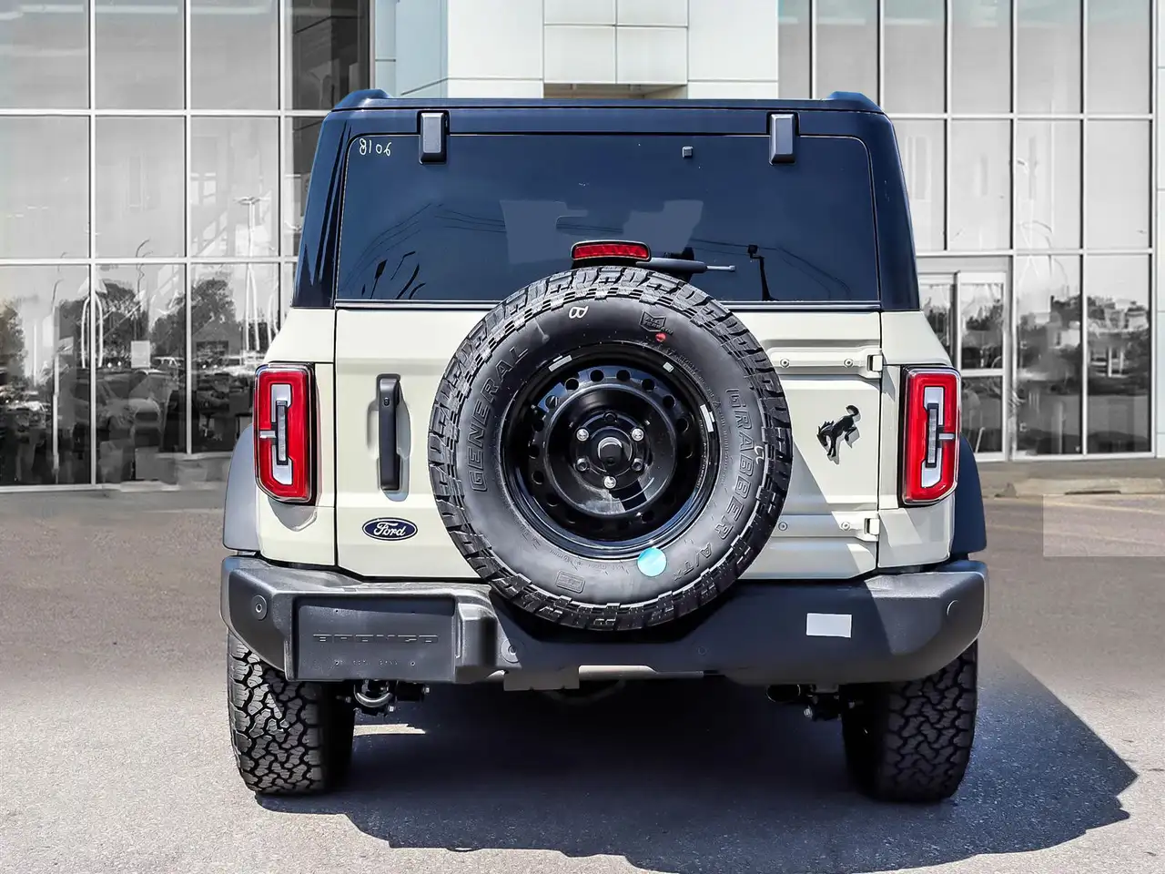 Ford Bronco снимка Ford Bronco