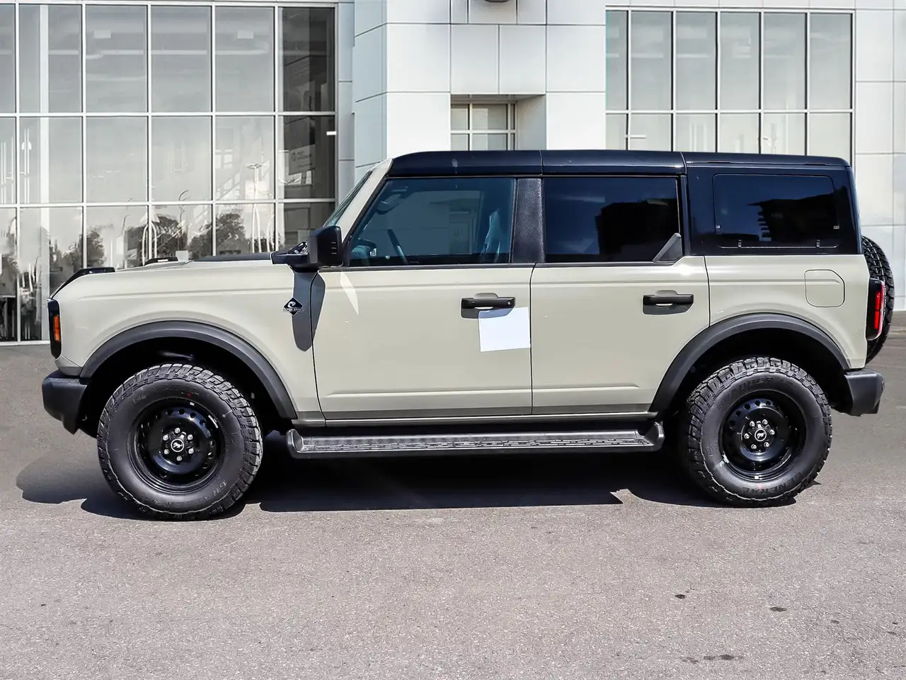 Ford Bronco снимка Ford Bronco