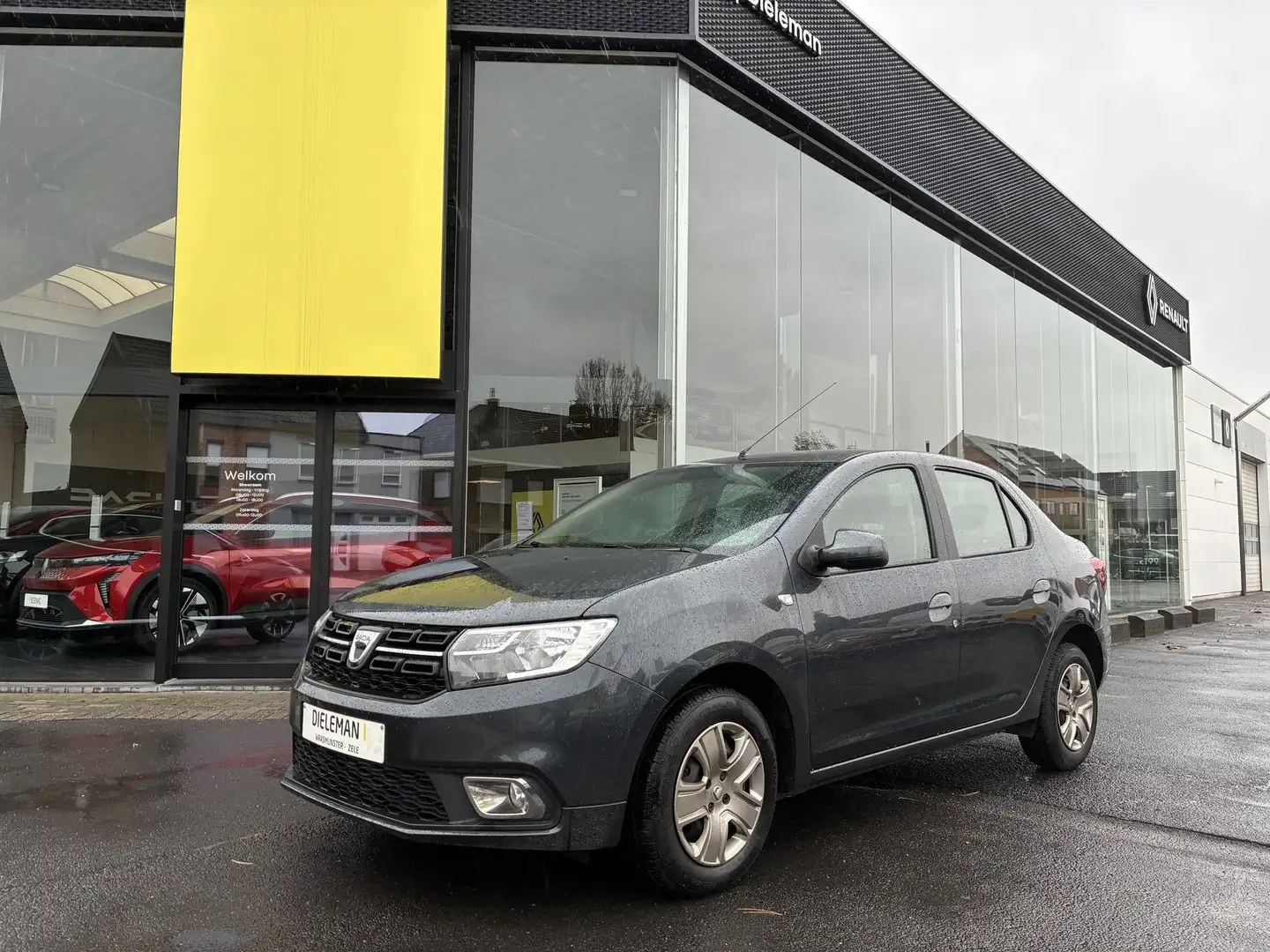 Dacia Logan TCe Lauréate - 1