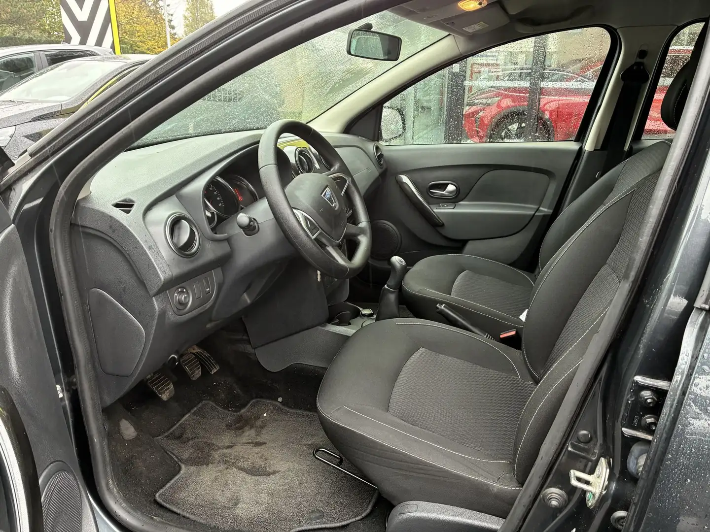 Dacia Logan TCe Lauréate - 2