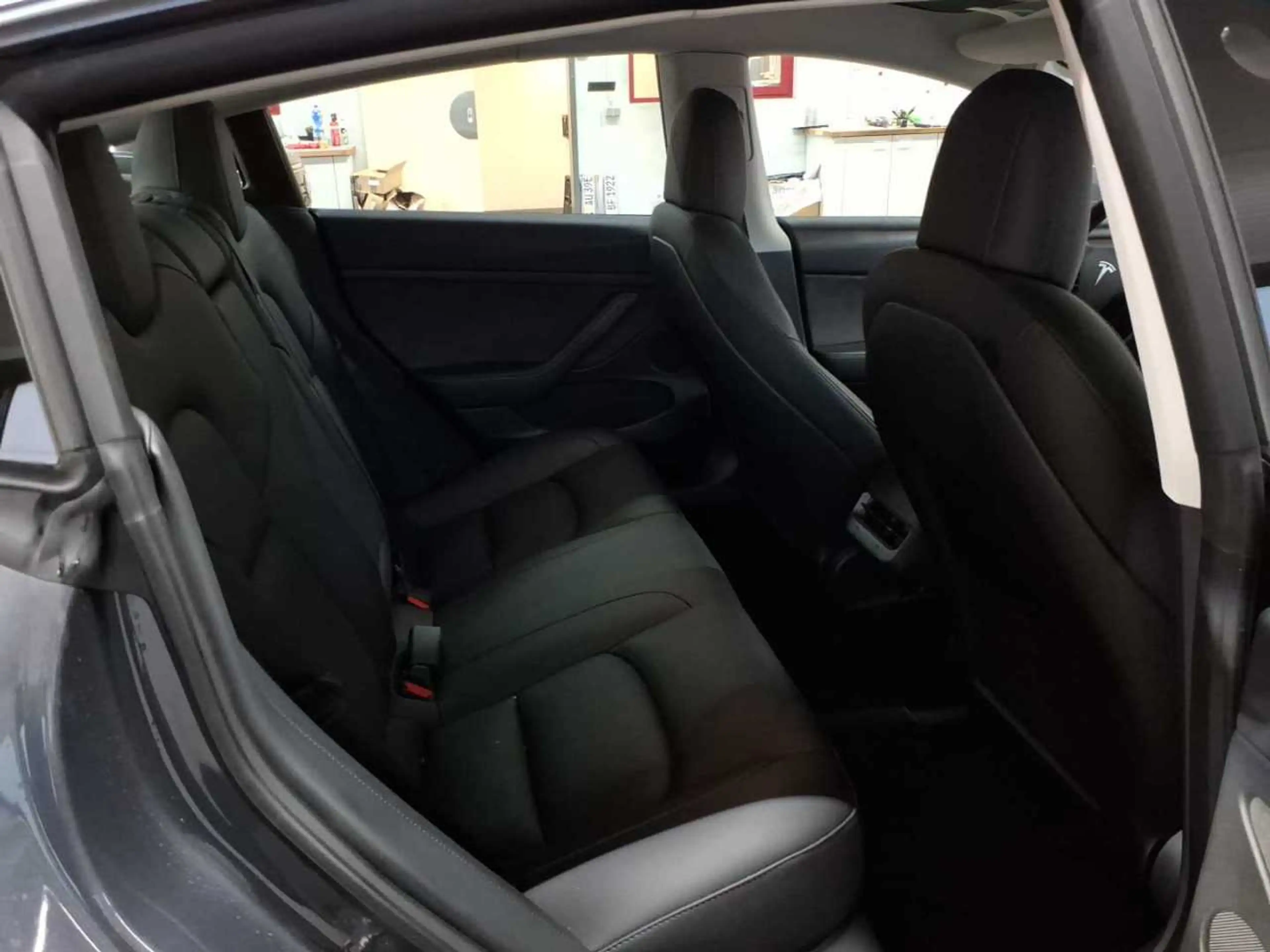 Tesla Model 3 Model 3 LongRange AWD Dual Motor — photo 14