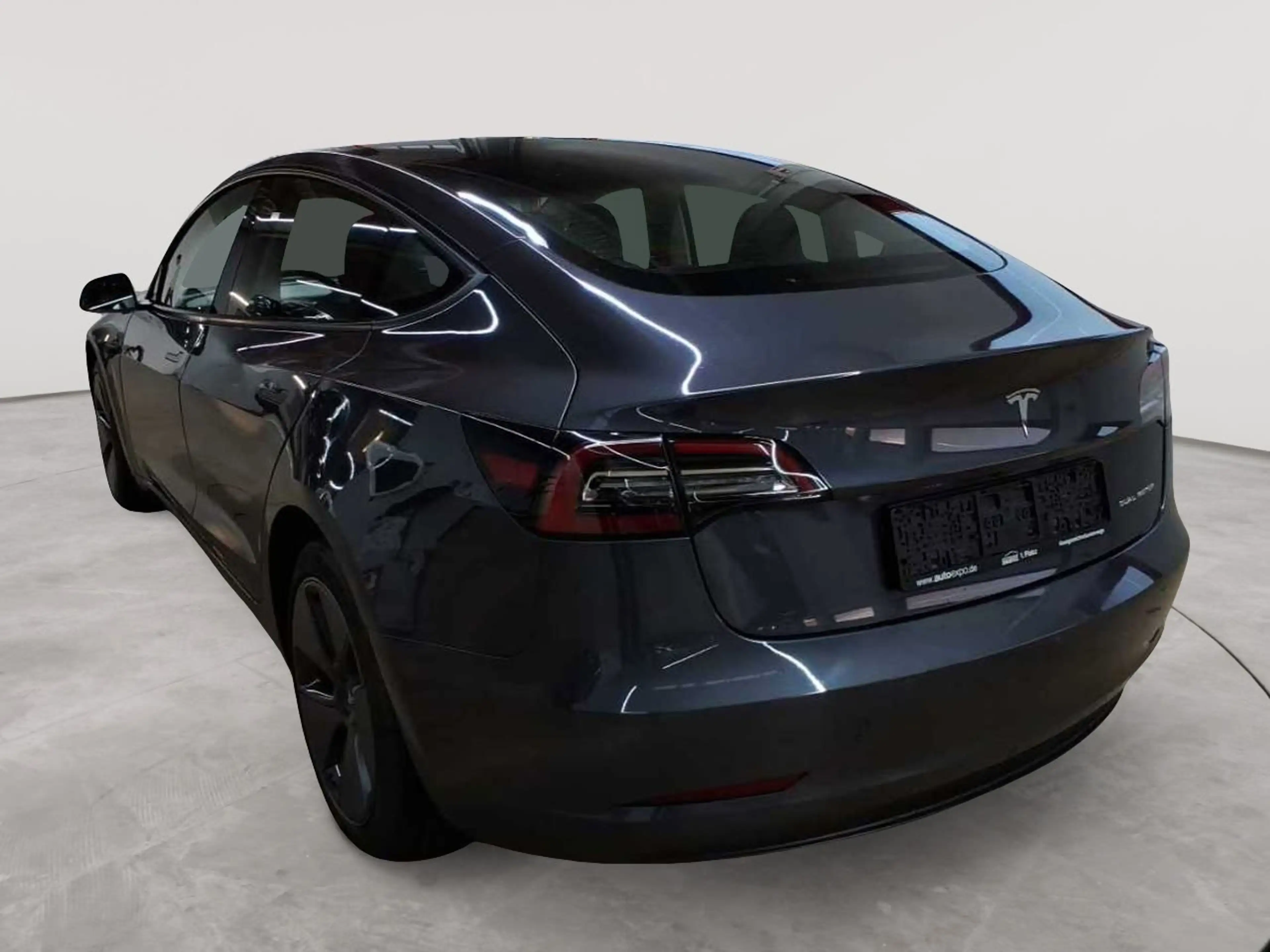 Tesla Model 3 Model 3 LongRange AWD Dual Motor — photo 5
