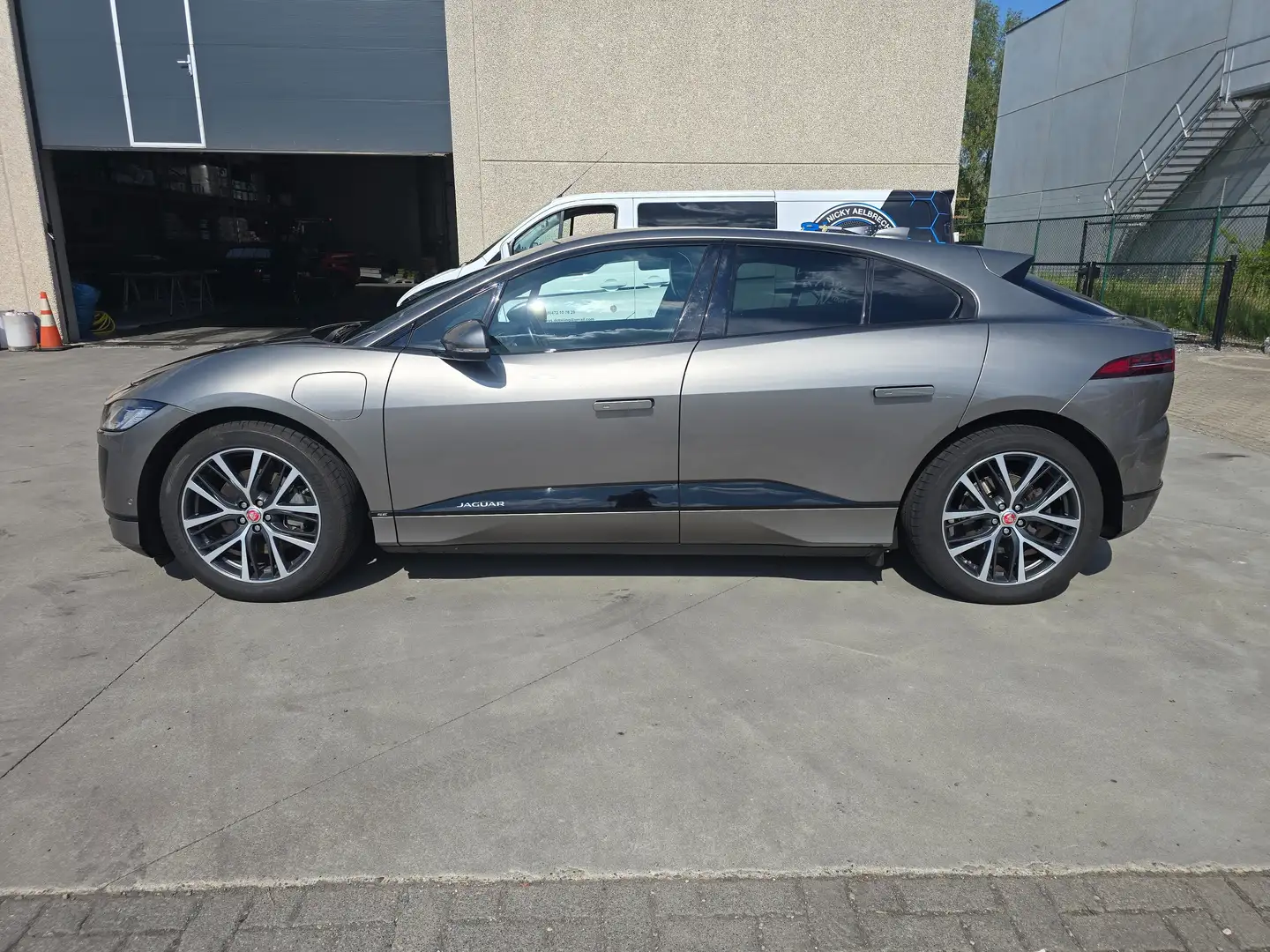 Jaguar I-Pace I-Pace EV400 AWD SE Gri - 1