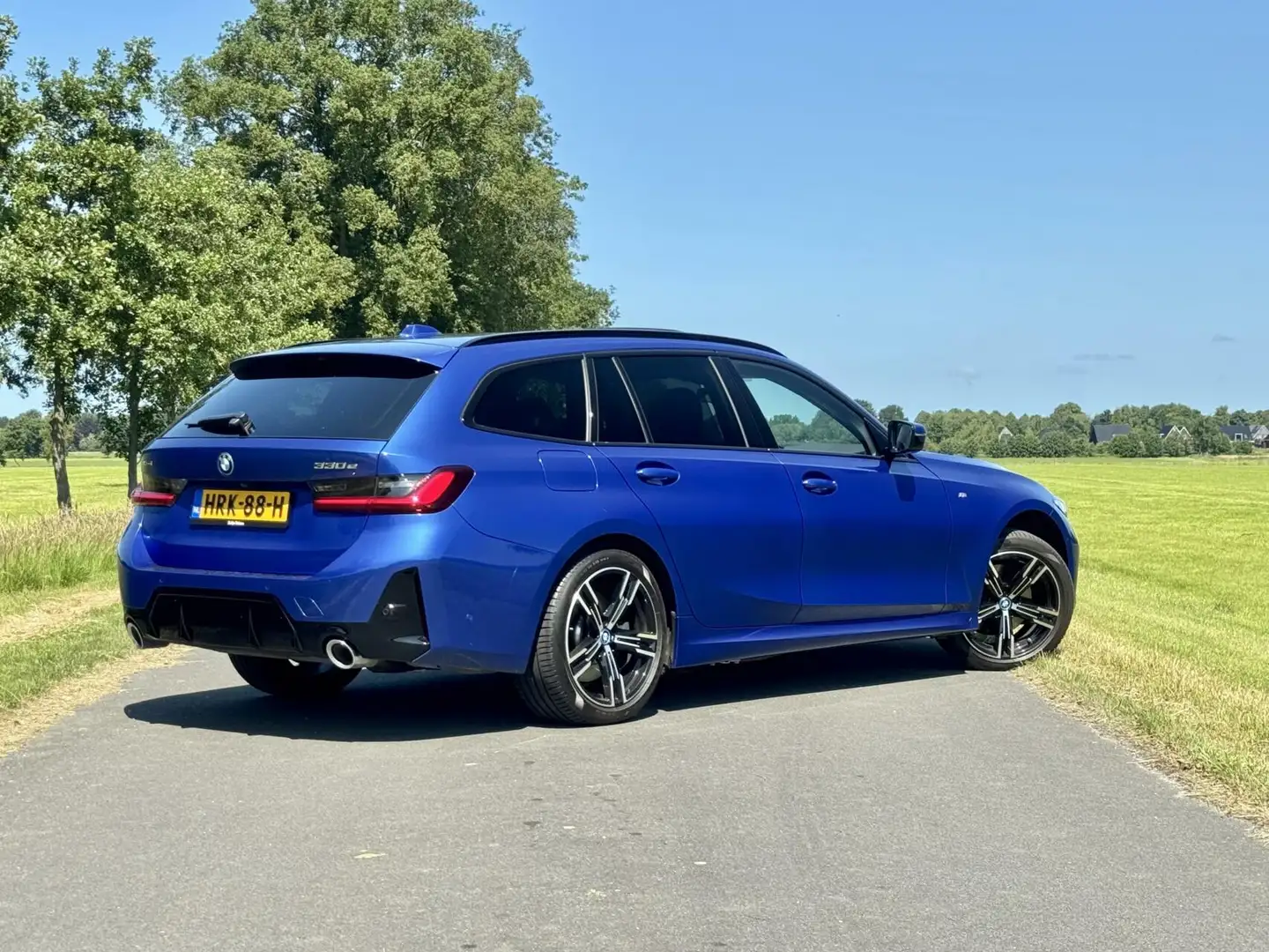 BMW 330 3-serie Touring 330e xDrive Blauw - 2