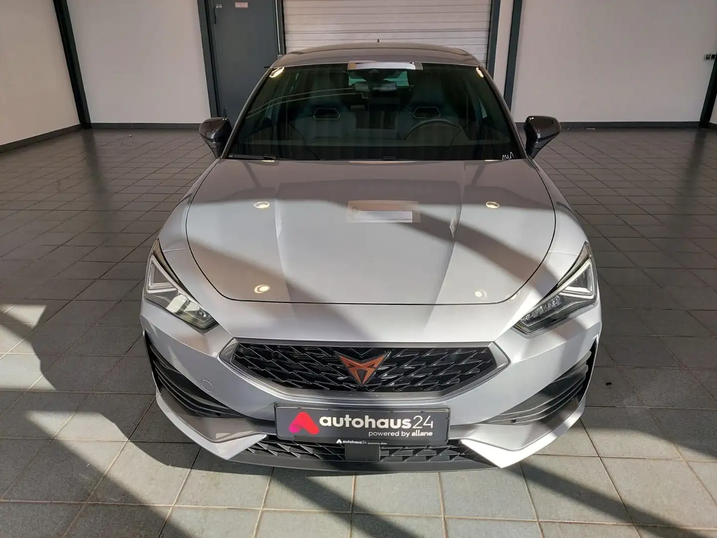 CUPRA Leon 2.0 TSI VZ DSG|LED|ACC|FullLink Zilver - 2