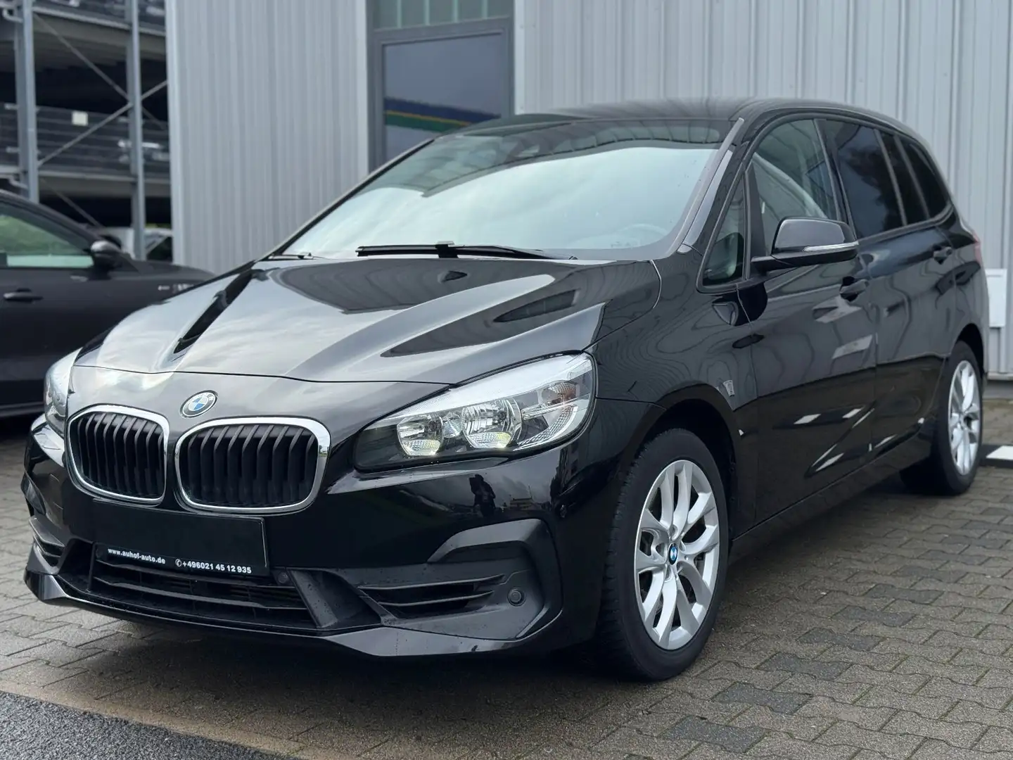 BMW 220 GT Sport-Automatik 7 Sitzer Schwarz - 2